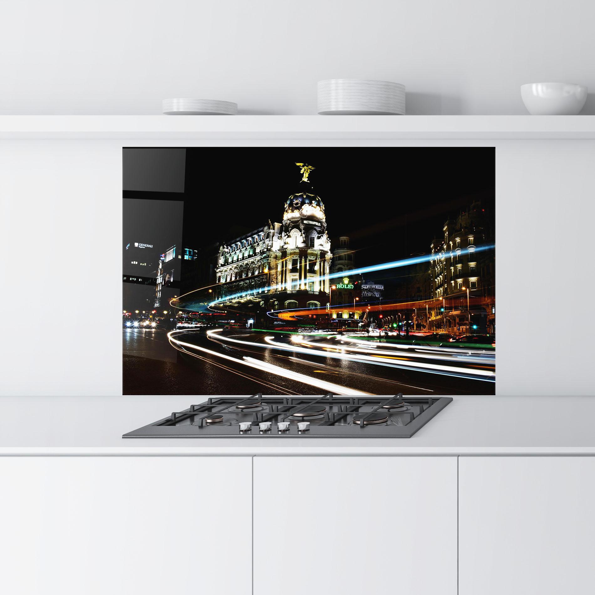 Konyhai üveg hátfal Madrid At Night mockup 9