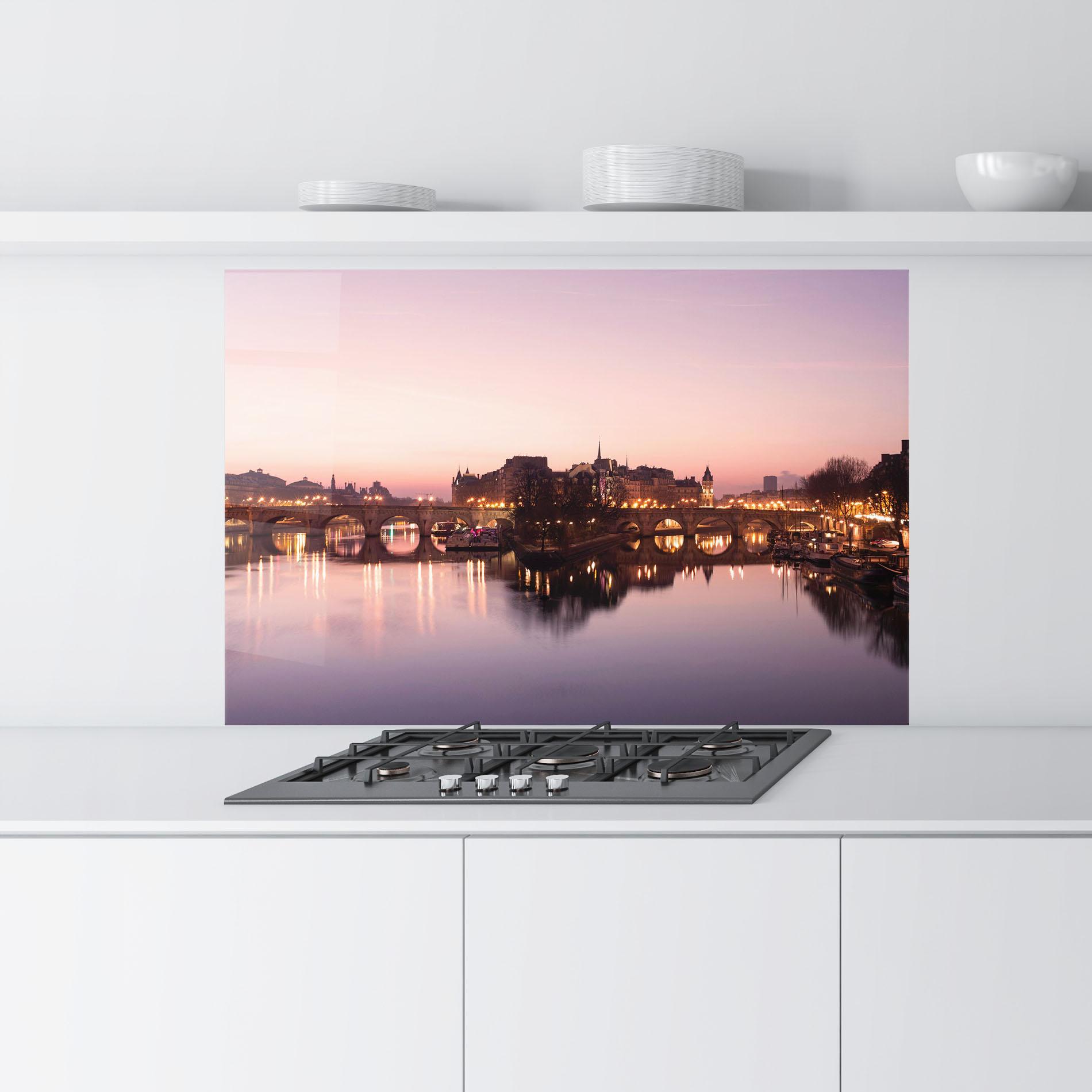 Konyhai üveg hátfal Seine River mockup 9