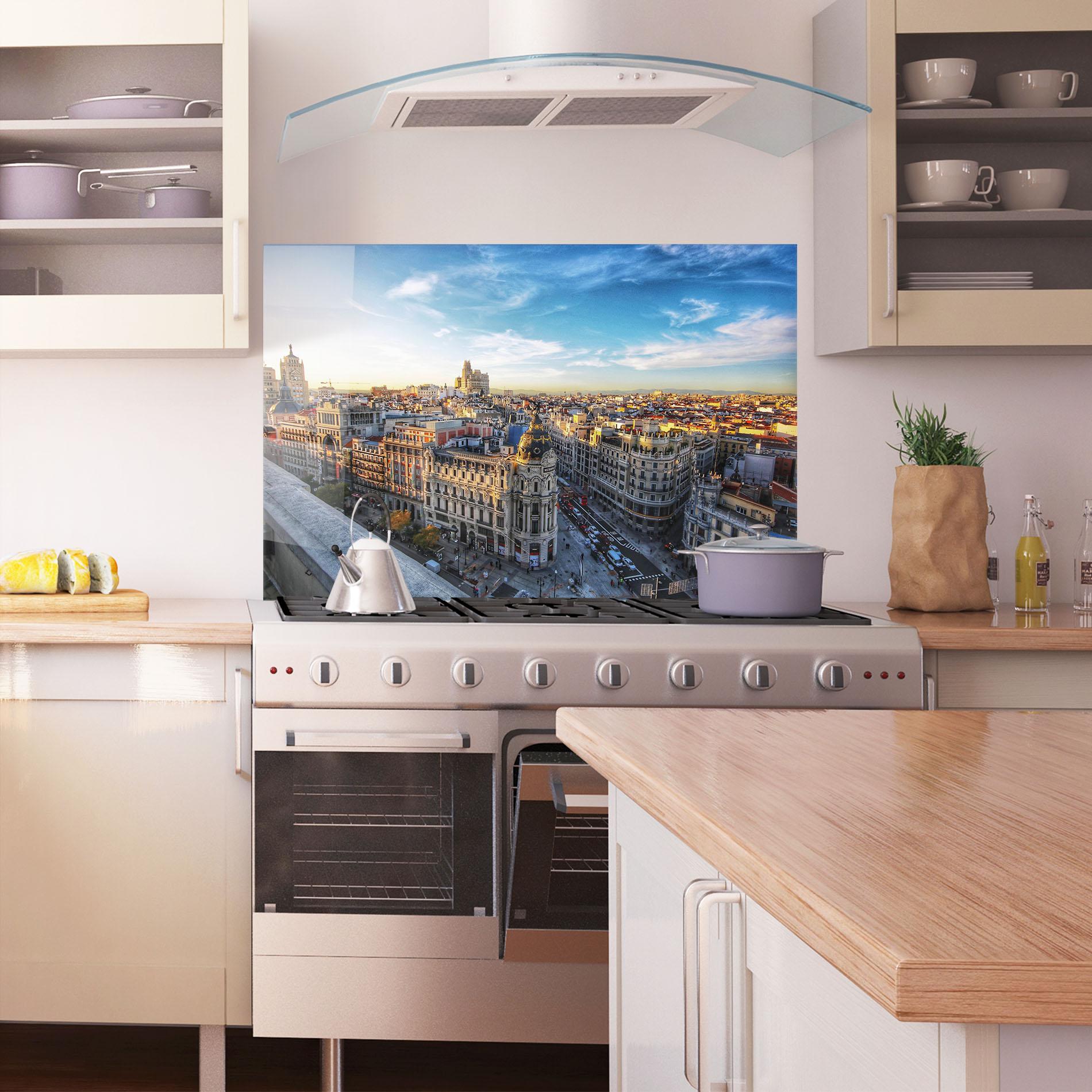 Konyhai üveg hátfal Madrid View mockup 1
