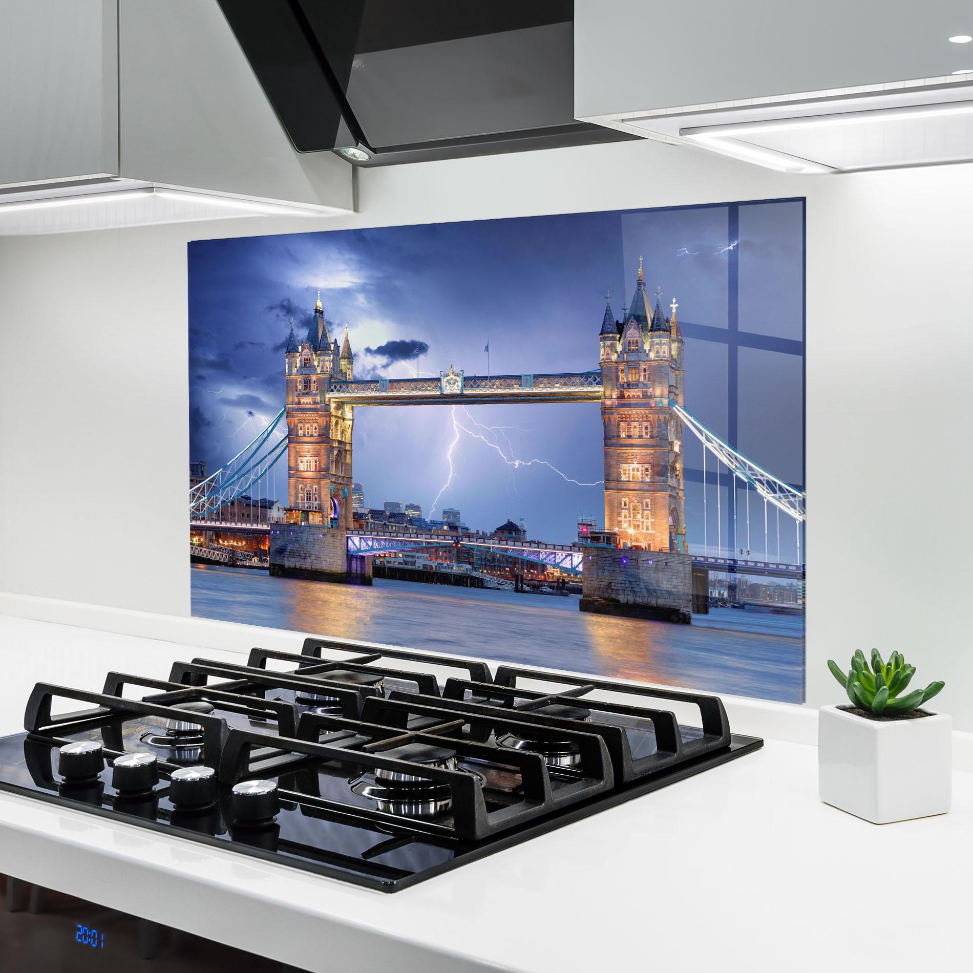 Konyhai üveg hátfal London Tower Bridge mockup 6