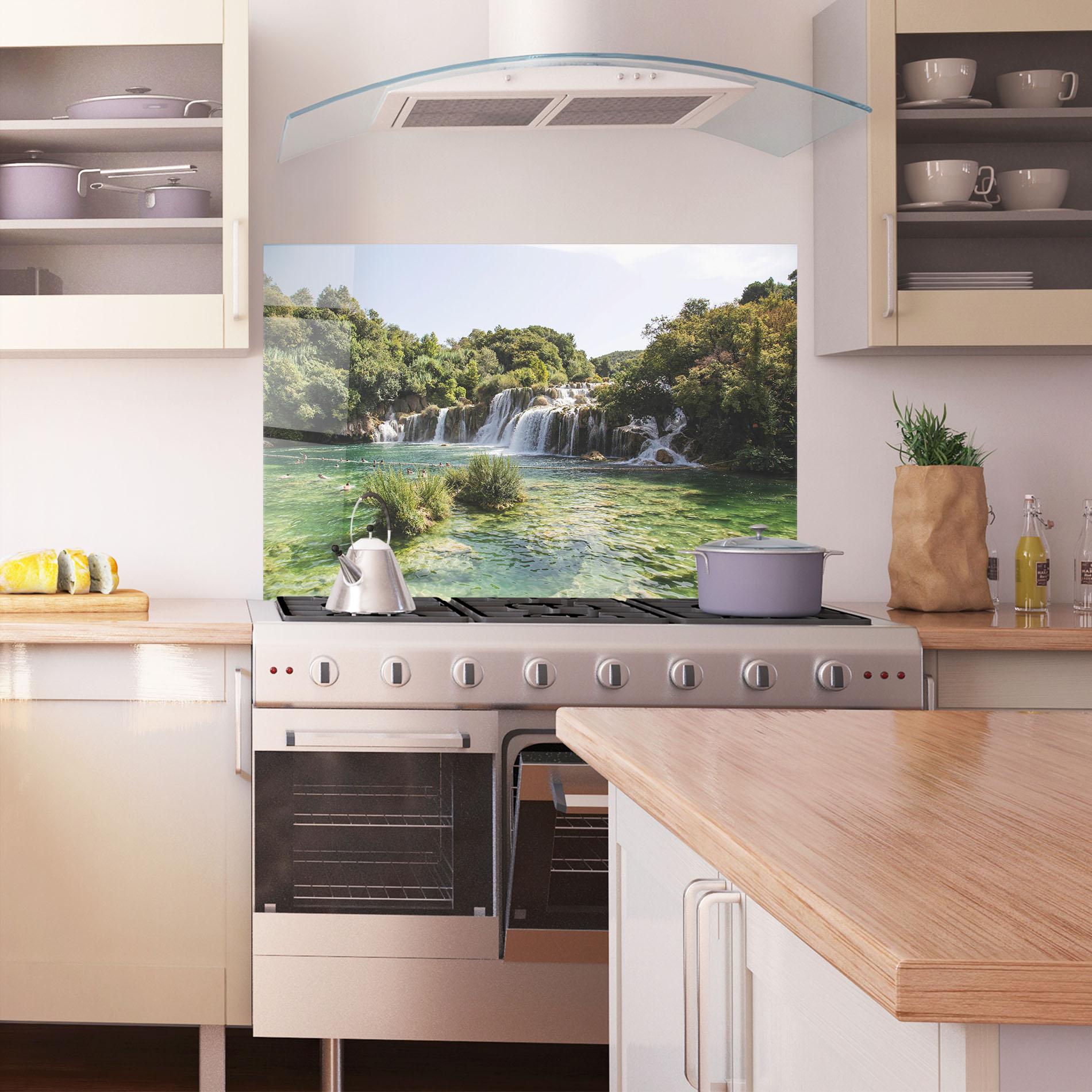 Konyhai üveg hátfal Green Waterfall mockup 1