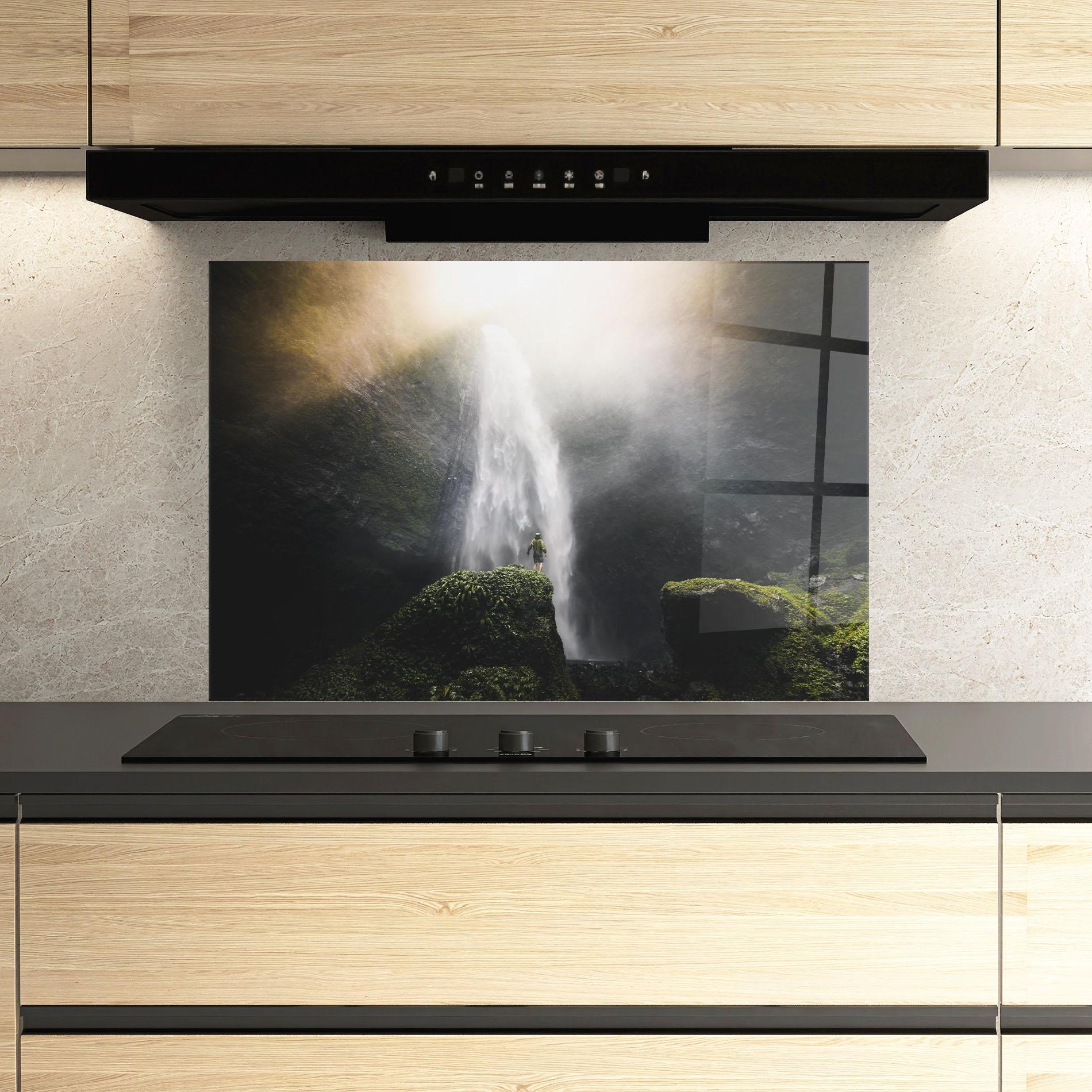 Konyhai üveg hátfal Green Man Waterfall mockup 3