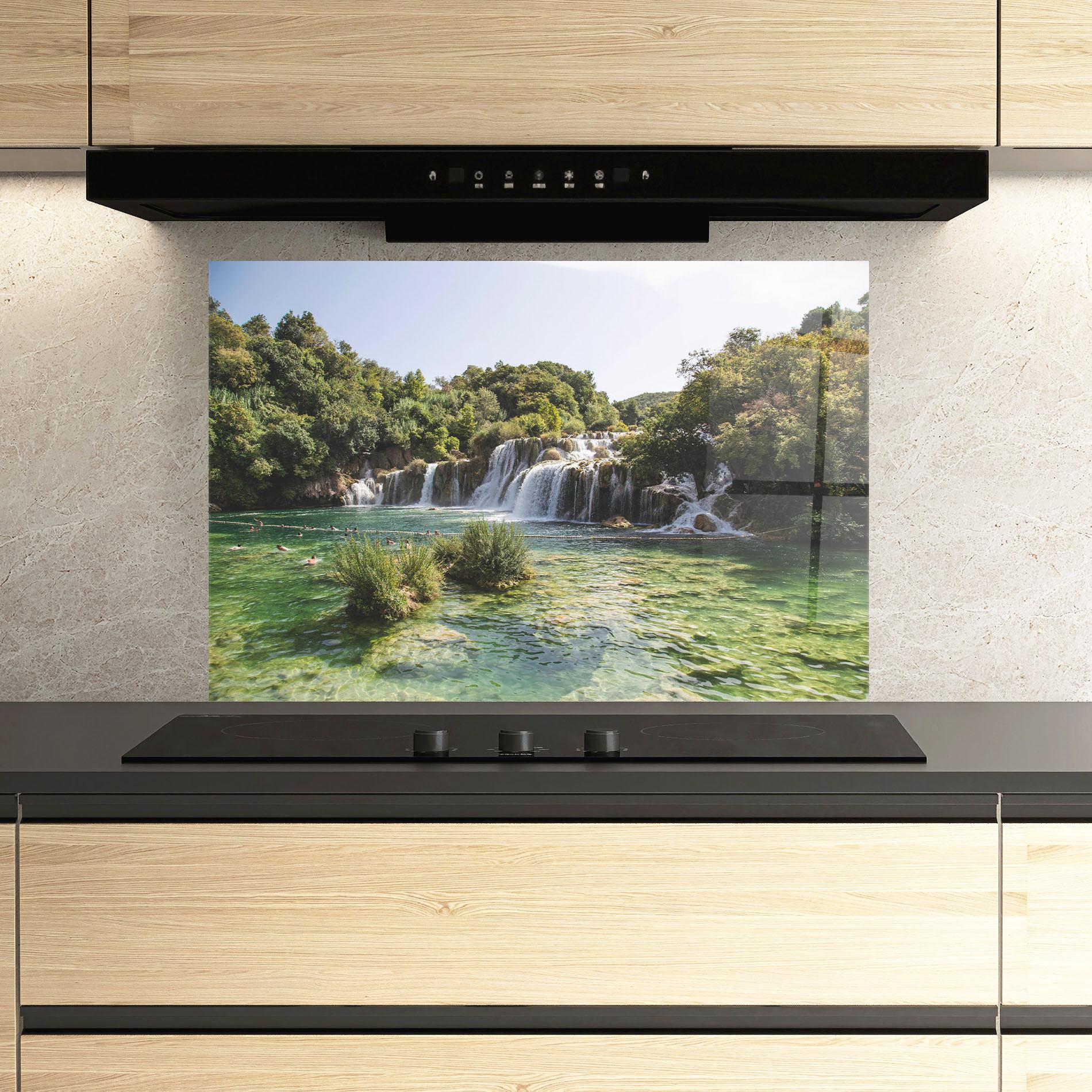 Konyhai üveg hátfal Green Waterfall mockup 3