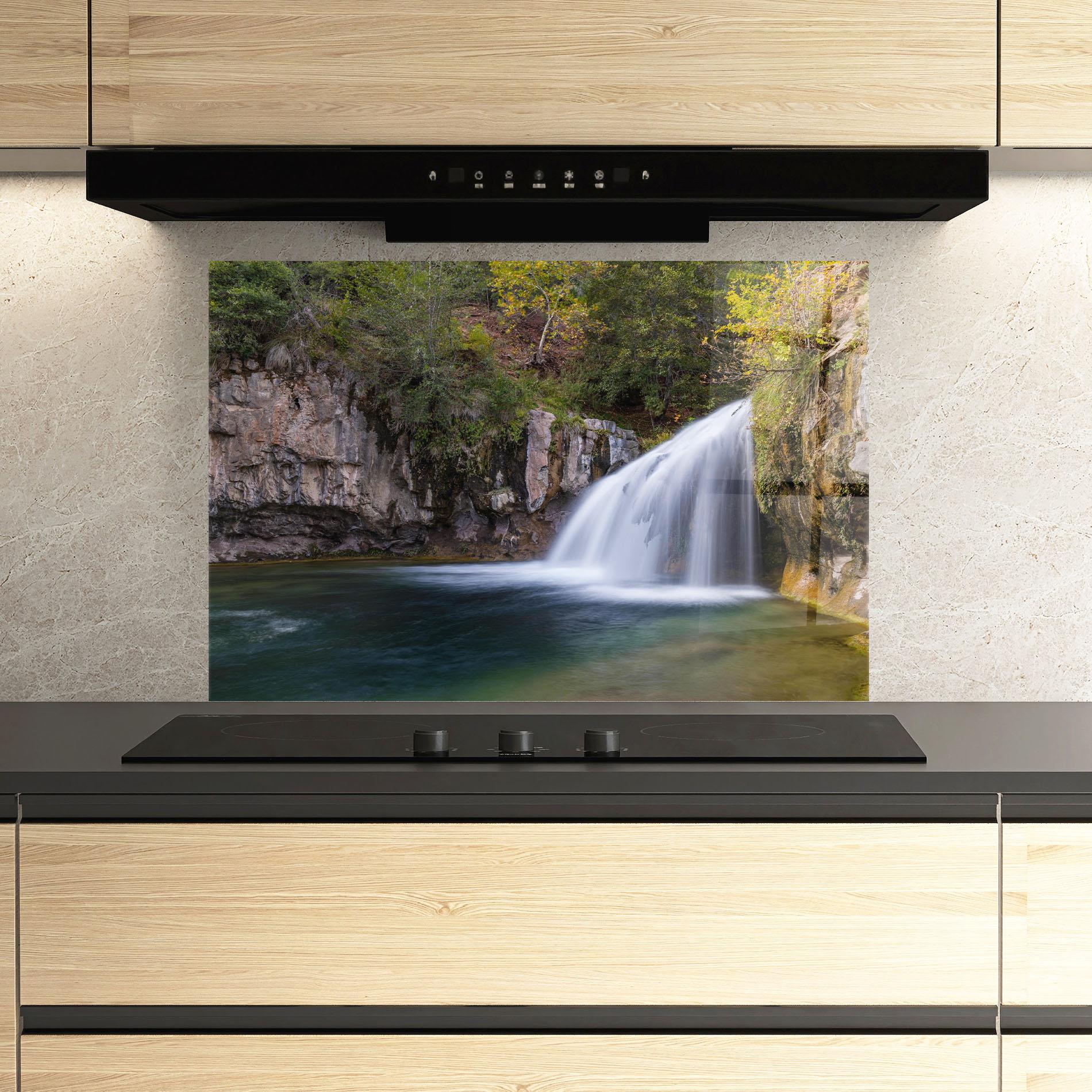 Konyhai üveg hátfal White Waterfall mockup 3