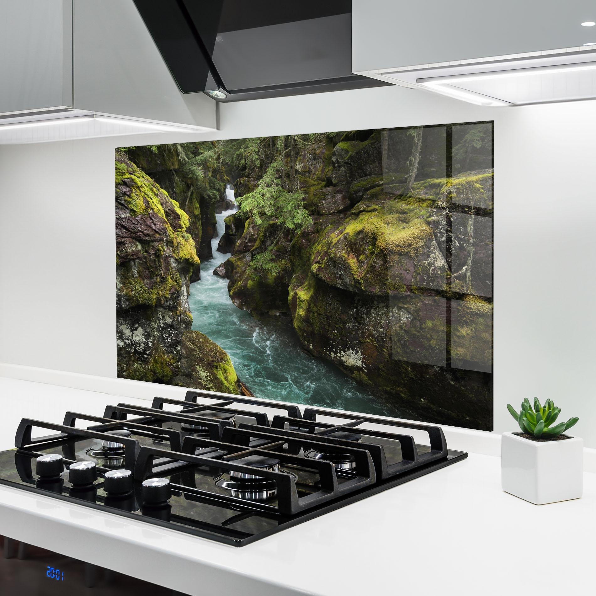 Konyhai üveg hátfal Blue Majestic Waterfall mockup 6