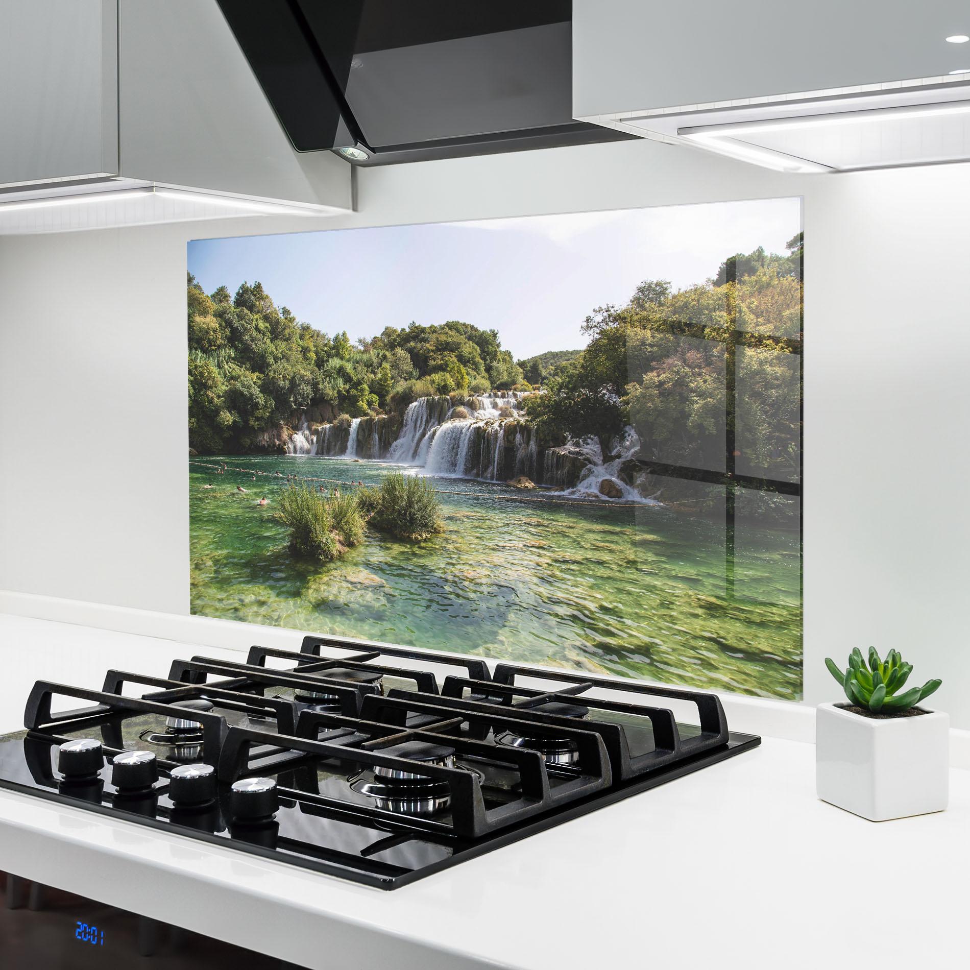 Konyhai üveg hátfal Green Waterfall mockup 6