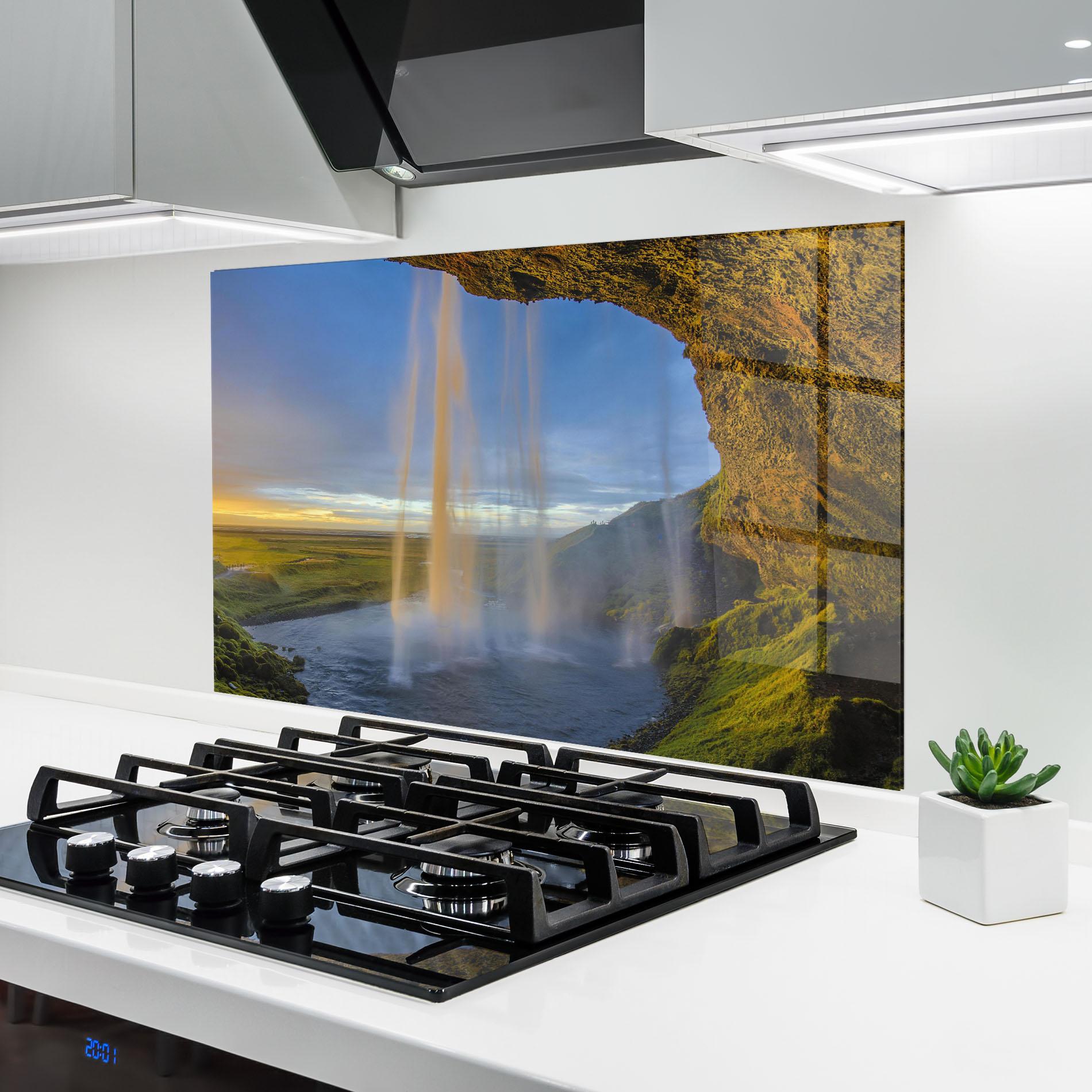 Konyhai üveg hátfal Orange Waterfall mockup 6