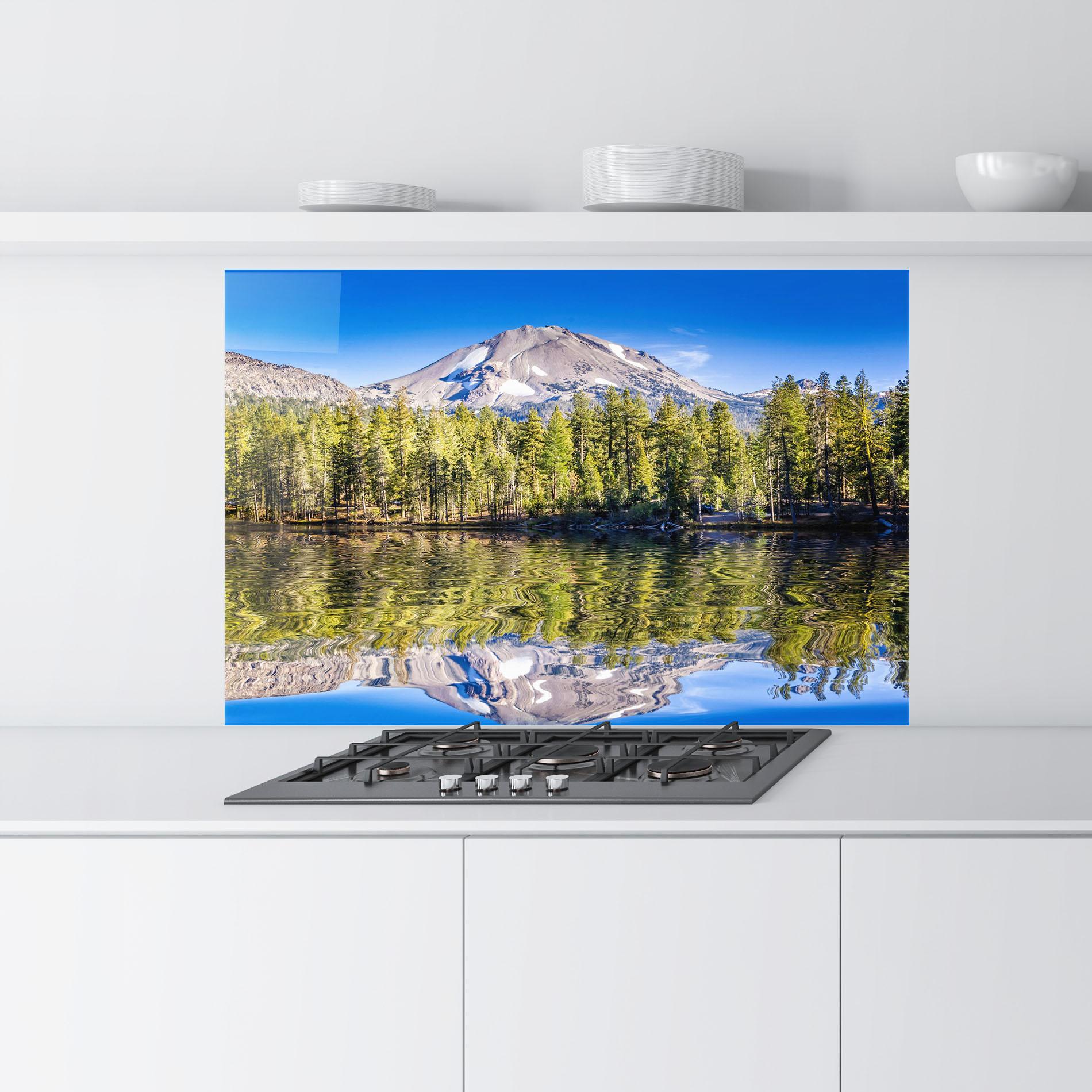 Konyhai üveg hátfal Green Tree Lake mockup 9