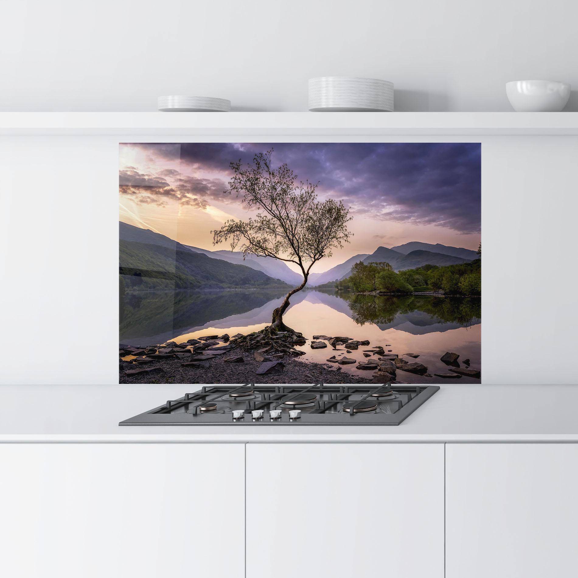 Konyhai üveg hátfal Lone Tree mockup 9