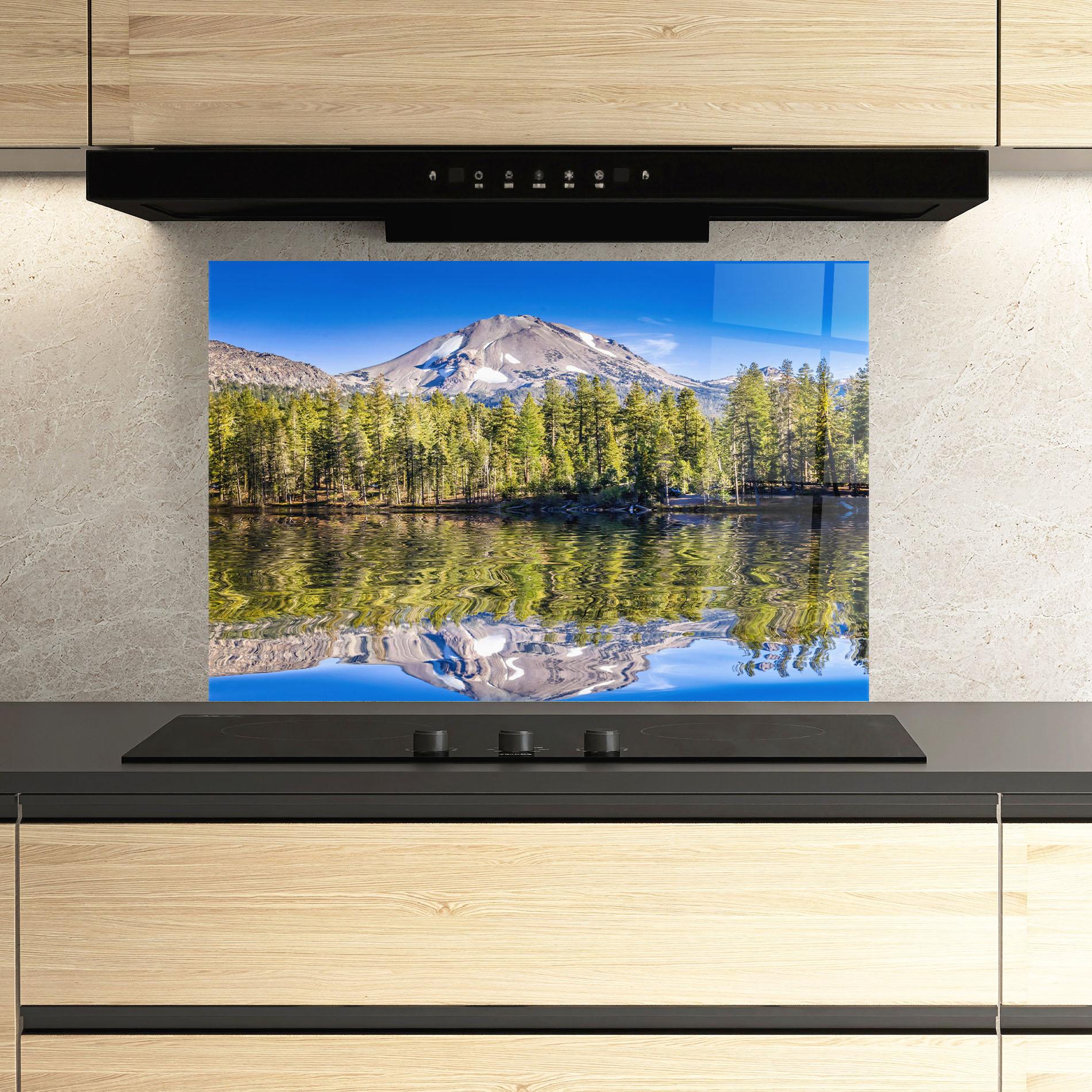 Konyhai üveg hátfal Green Tree Lake mockup 3