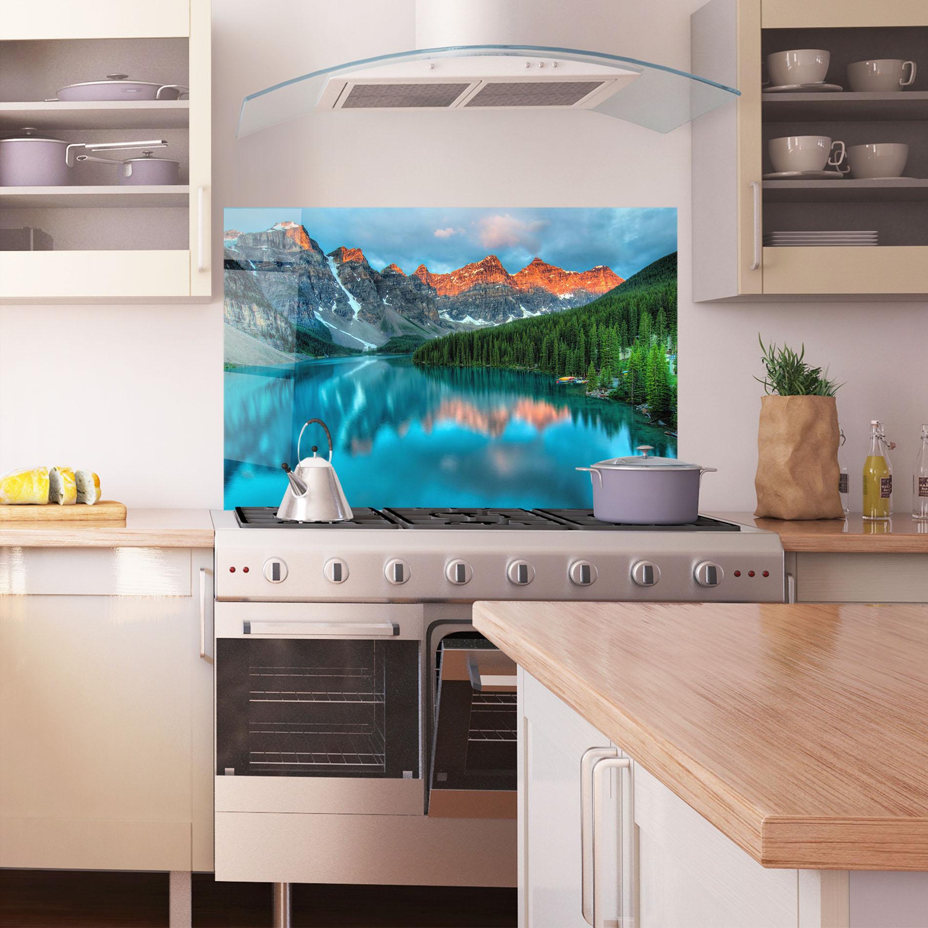 Konyhai üveg hátfal Lake Reflection mockup 1