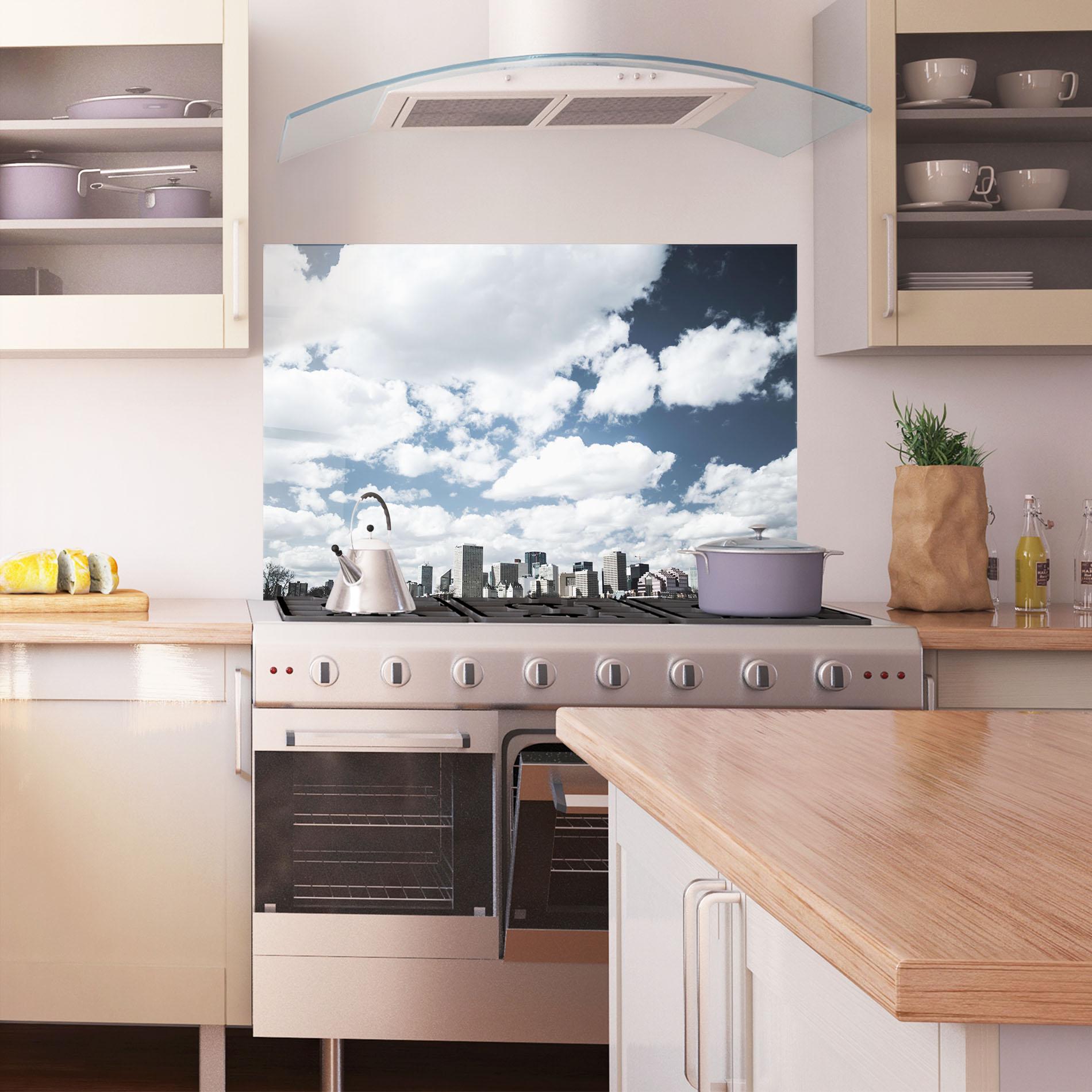 Konyhai üveg hátfal Clouds Over City mockup 1