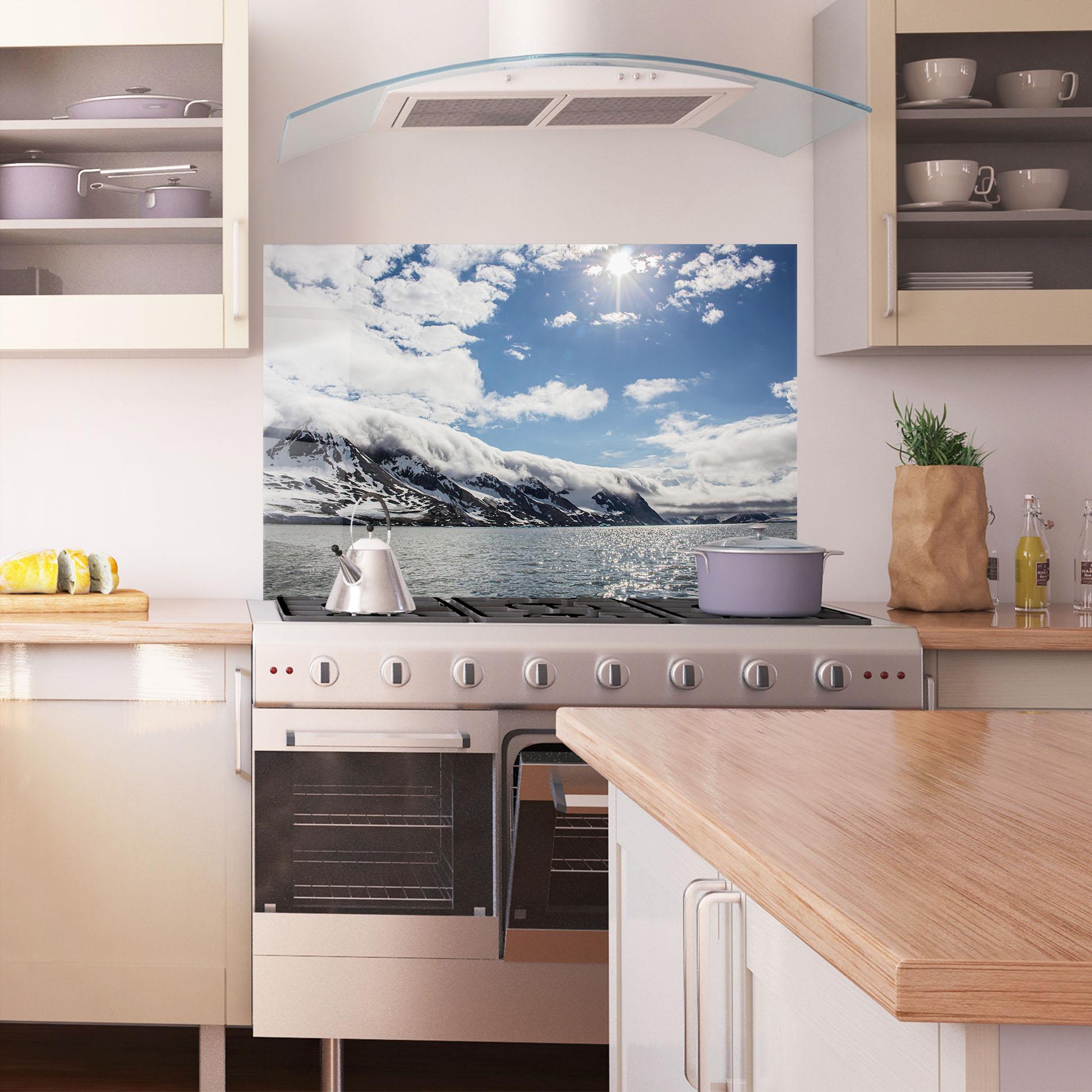 Konyhai üveg hátfal Clouds Over Ice mockup 1