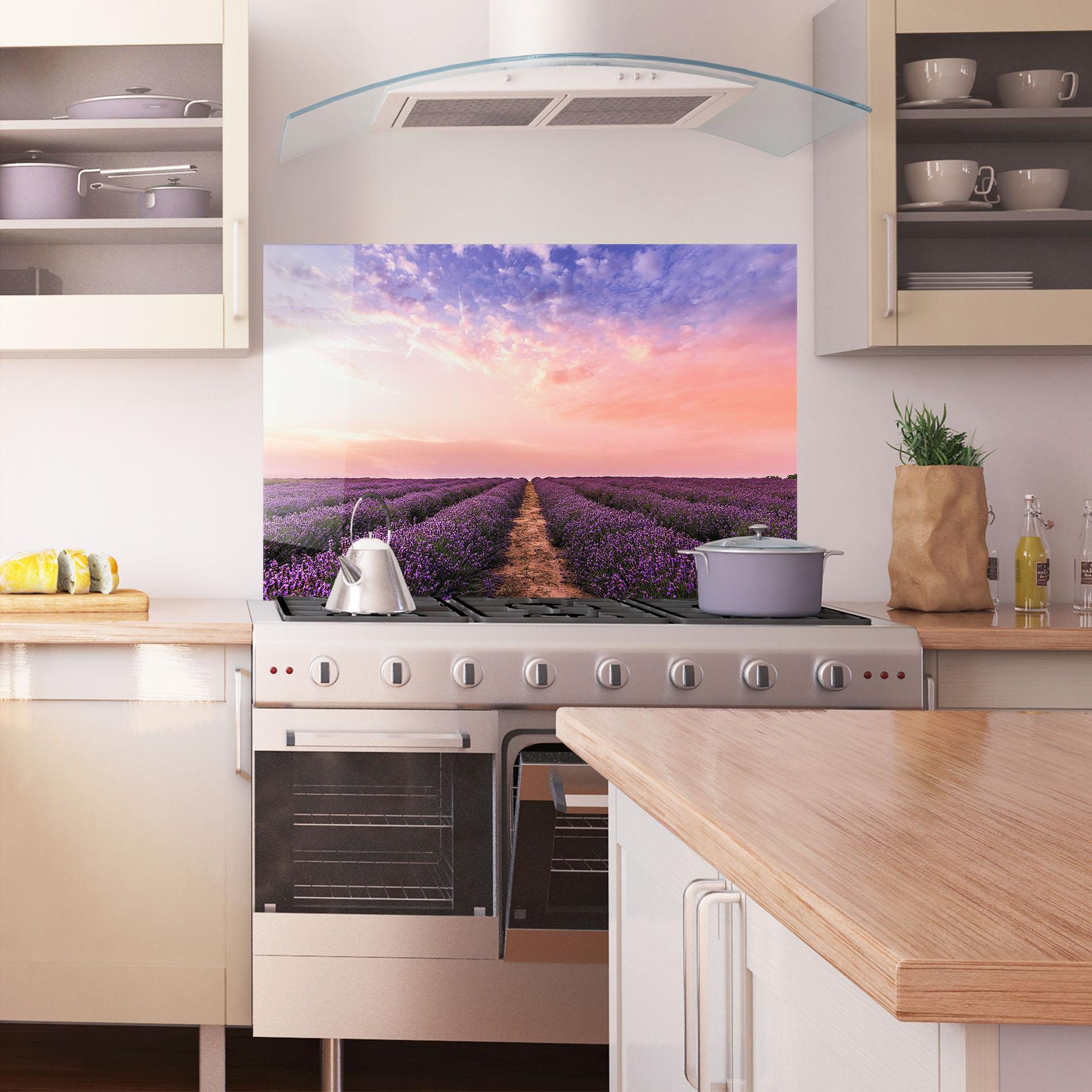 Konyhai üveg hátfal Lavender Field mockup 1