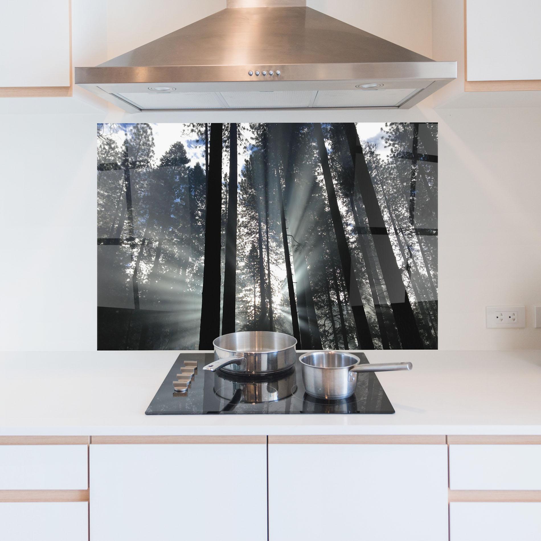 Konyhai üveg hátfal Morning Light Forest mockup 5