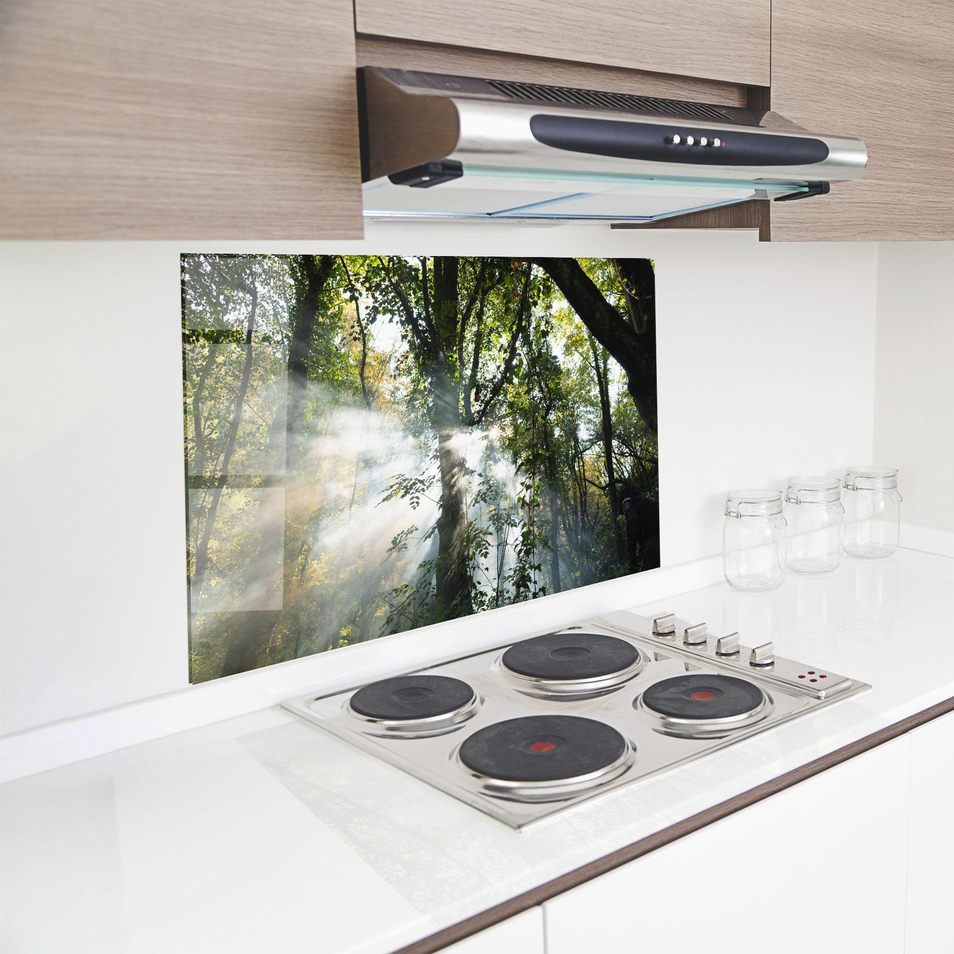 Konyhai üveg hátfal Foggy Light Forest mockup 8