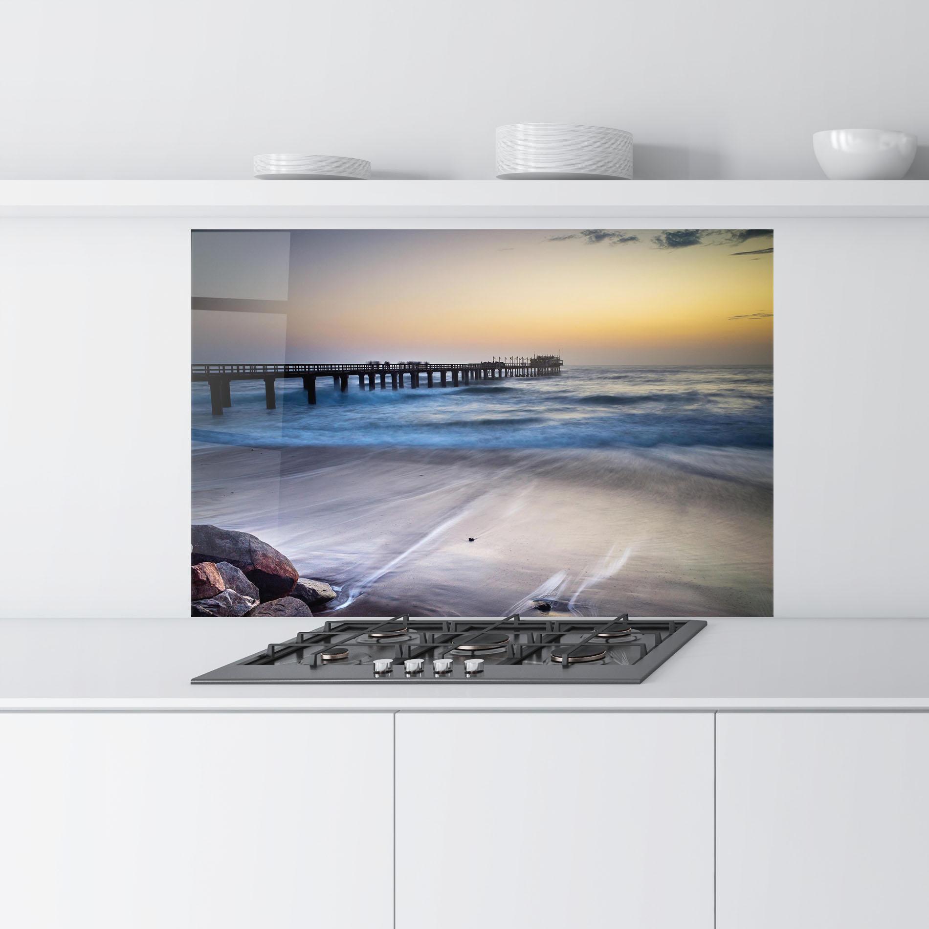 Konyhai üveg hátfal Empty Pretty Beach mockup 9