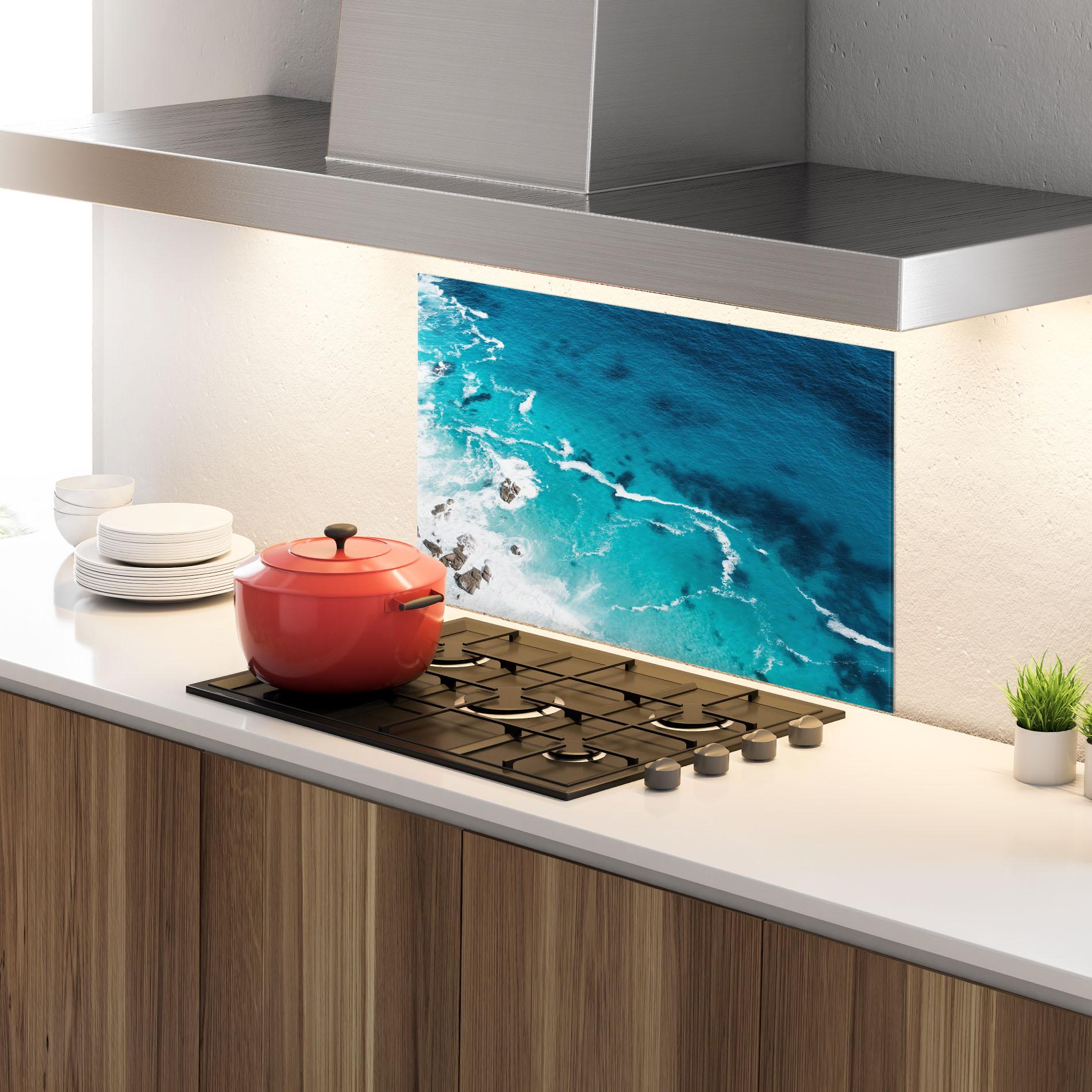 Konyhai üveg hátfal Blue Water Beach mockup 4