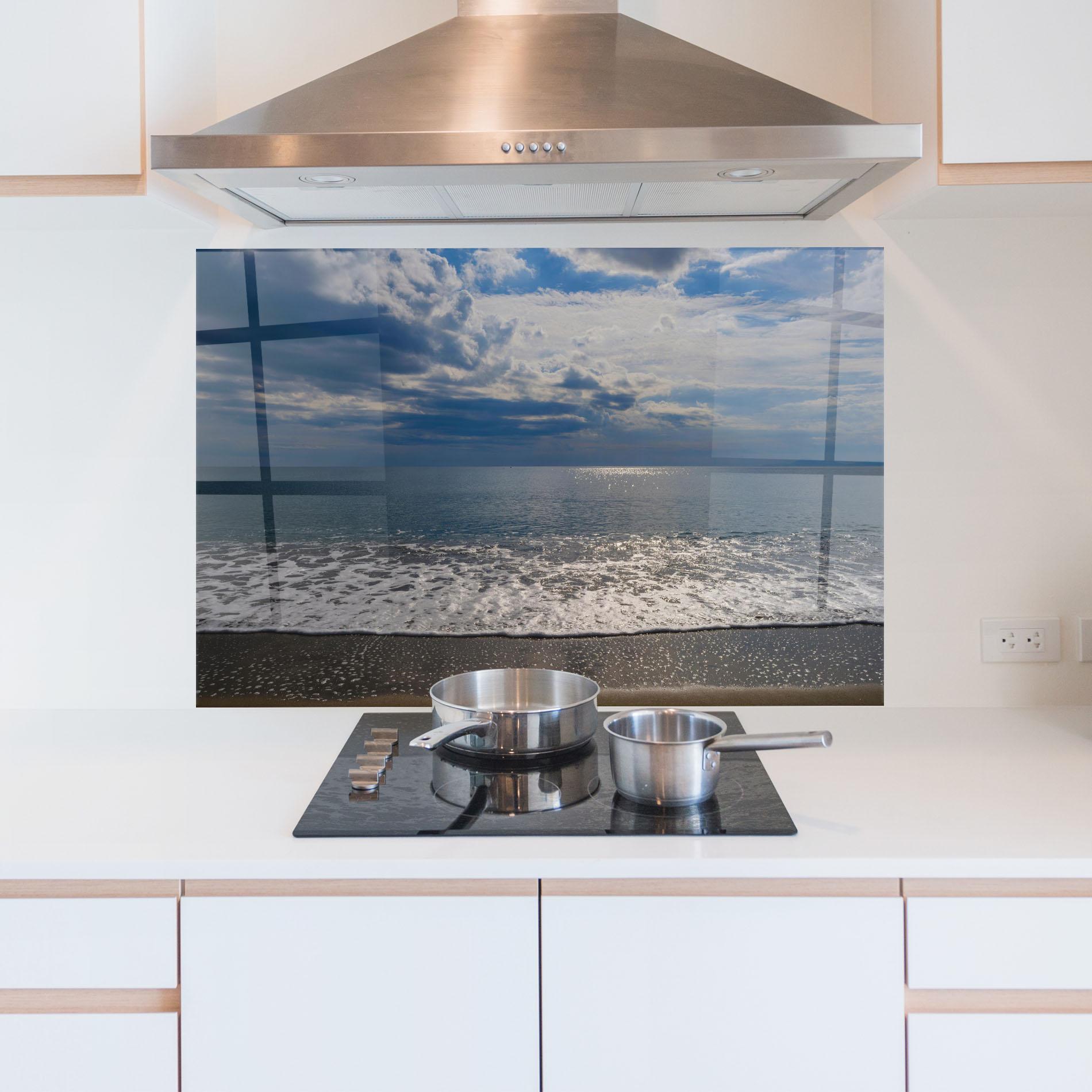 Konyhai üveg hátfal Blue Cream Beach mockup 5