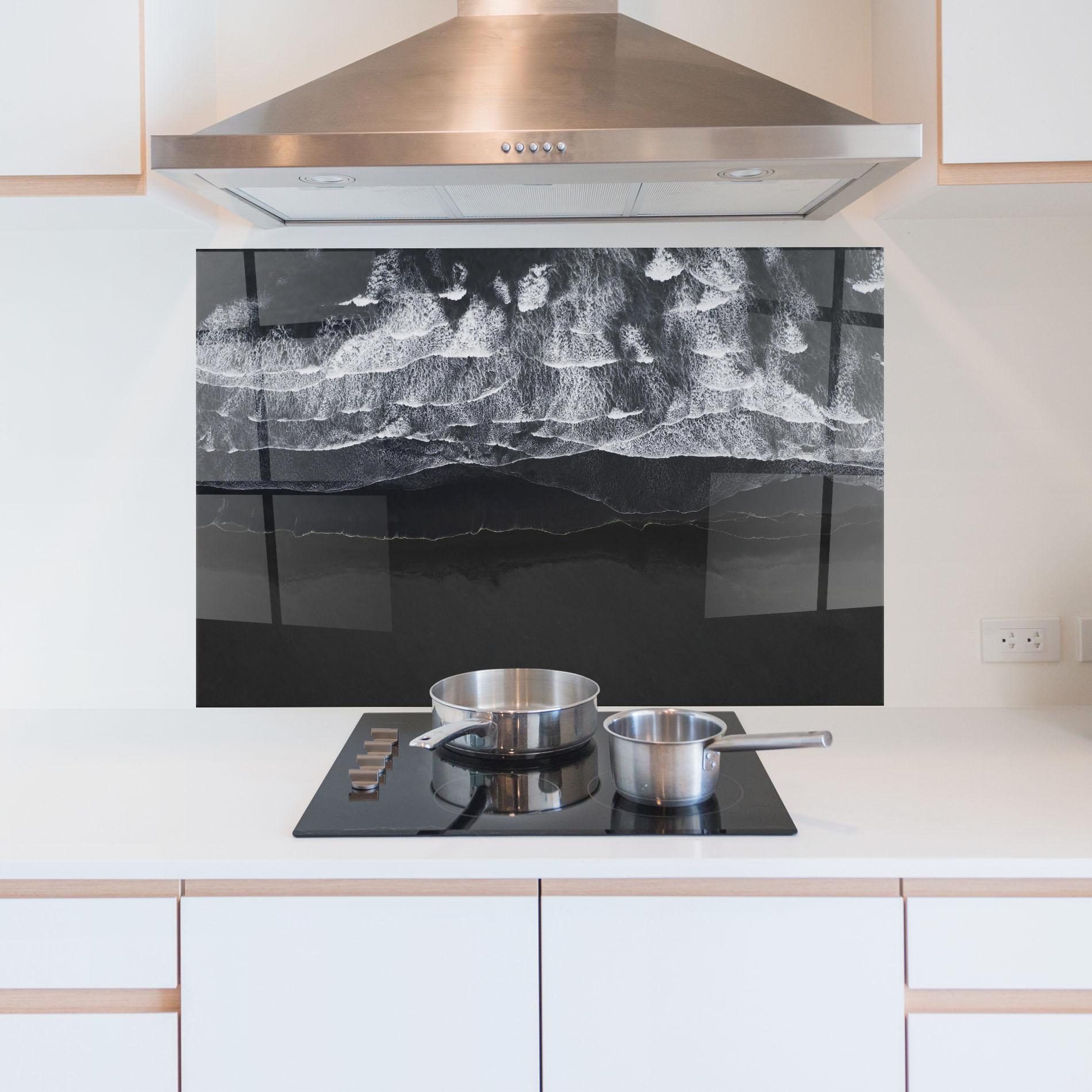 Konyhai üveg hátfal Grey Waves Beach mockup 5