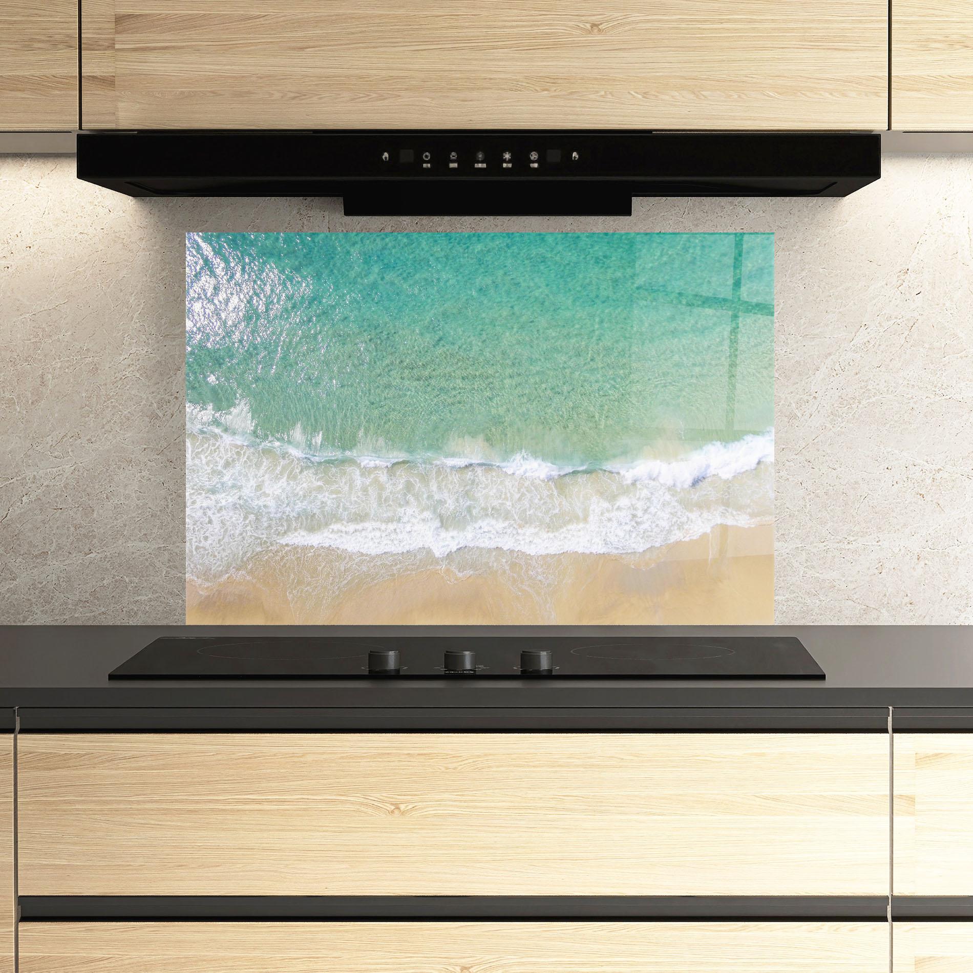 Konyhai üveg hátfal Blue Waves Beach mockup 3