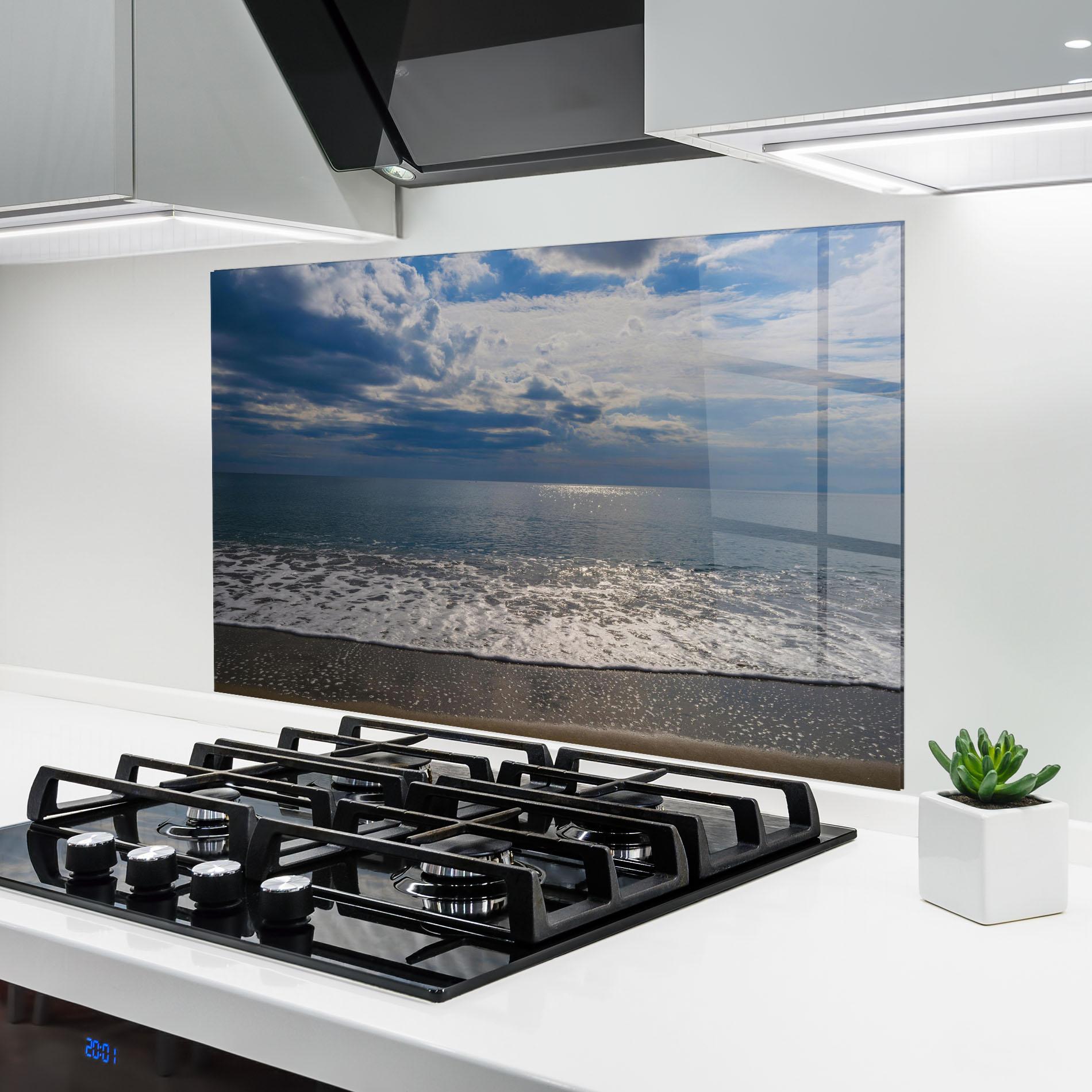 Konyhai üveg hátfal Blue Cream Beach mockup 6