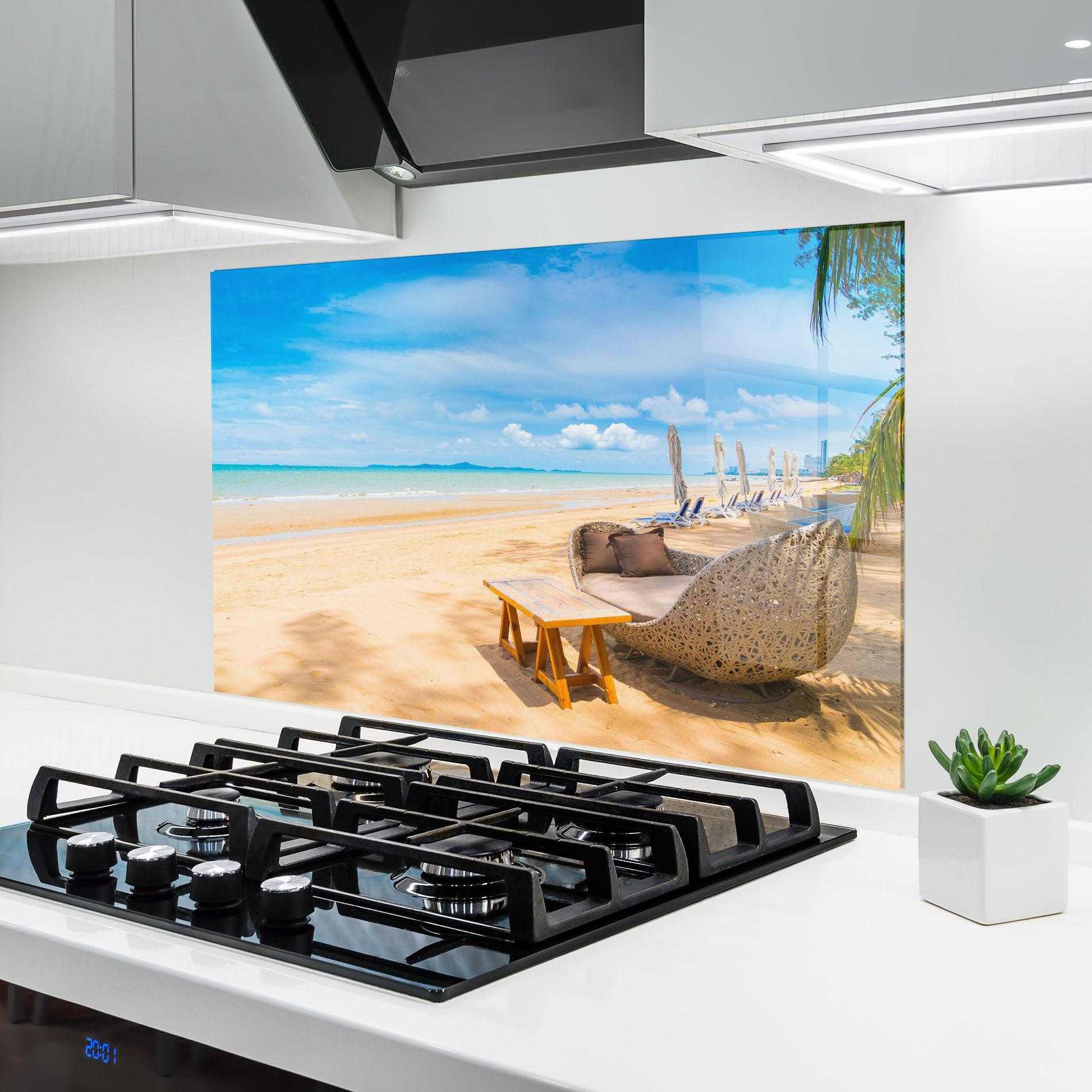 Konyhai üveg hátfal Dinning Blue Sky mockup 6