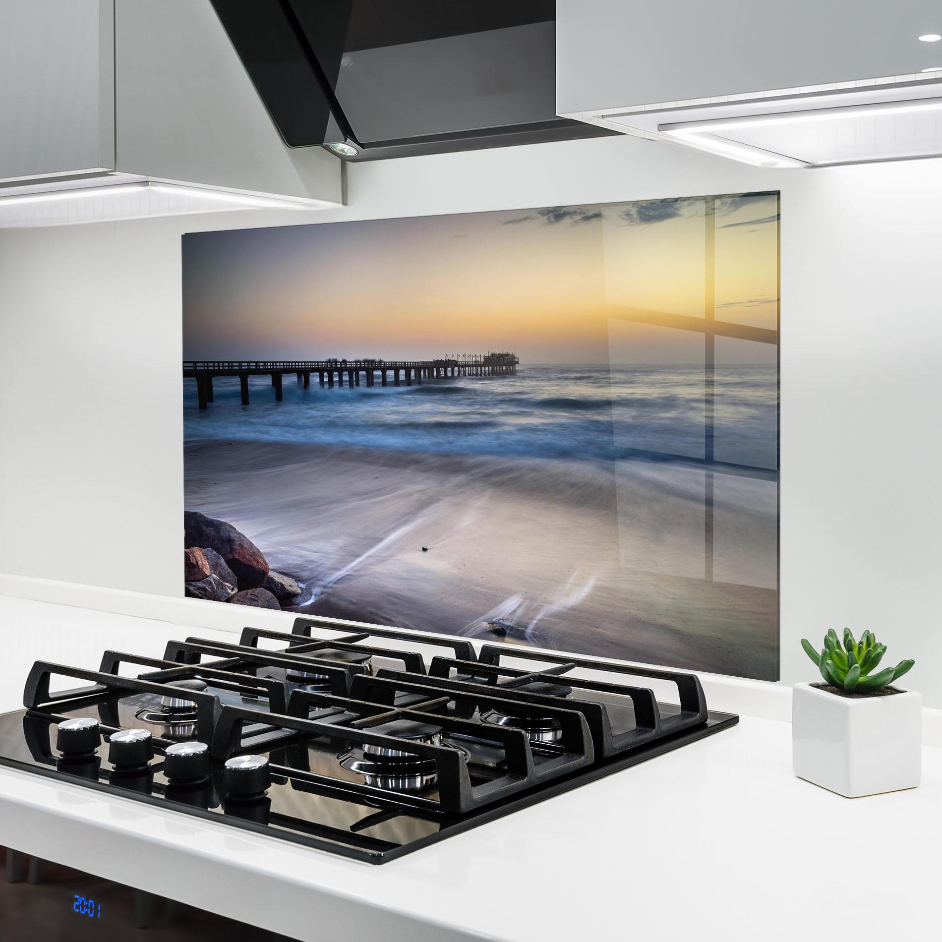 Konyhai üveg hátfal Empty Pretty Beach mockup 6