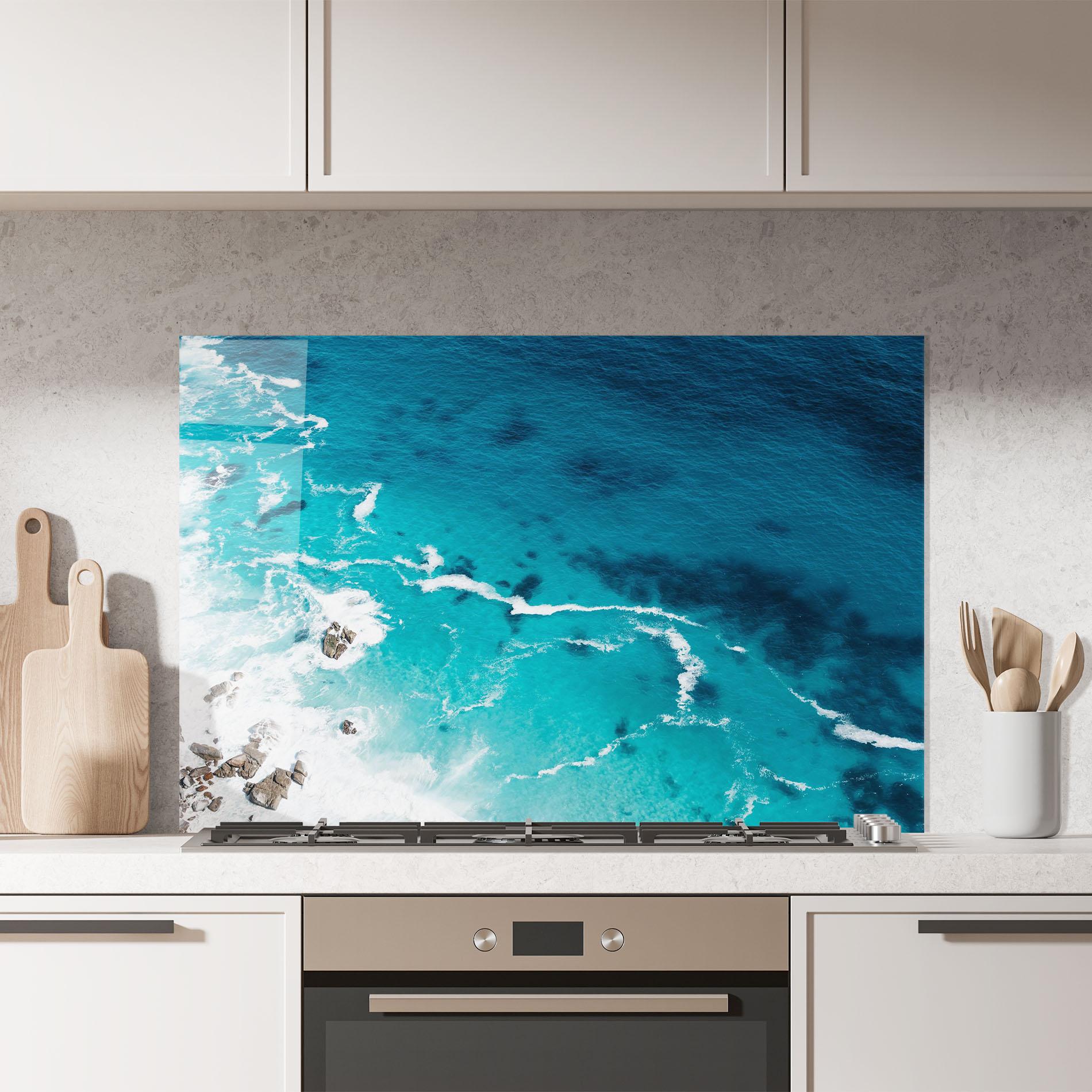 Konyhai üveg hátfal Blue Water Beach mockup 7
