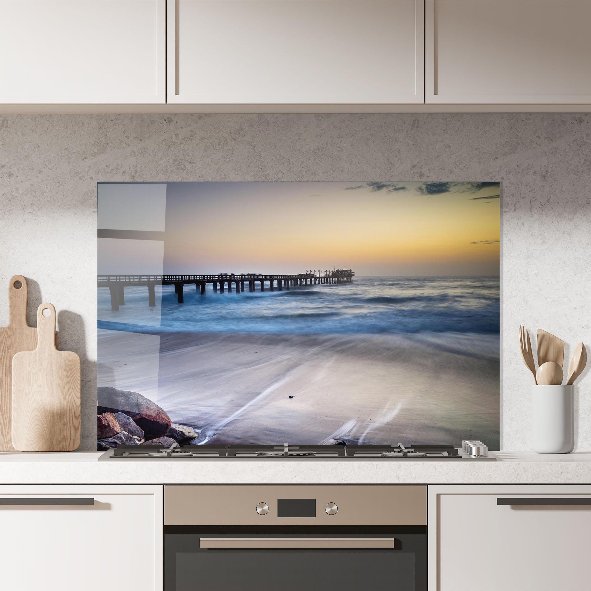 Konyhai üveg hátfal Empty Pretty Beach mockup 7
