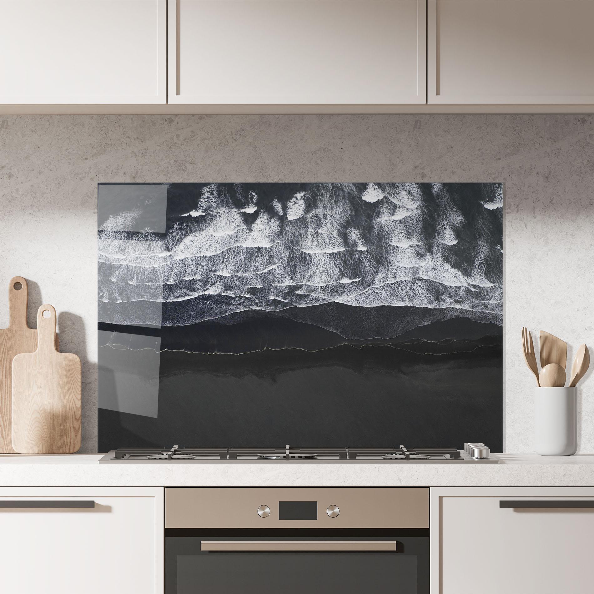 Konyhai üveg hátfal Grey Waves Beach mockup 7