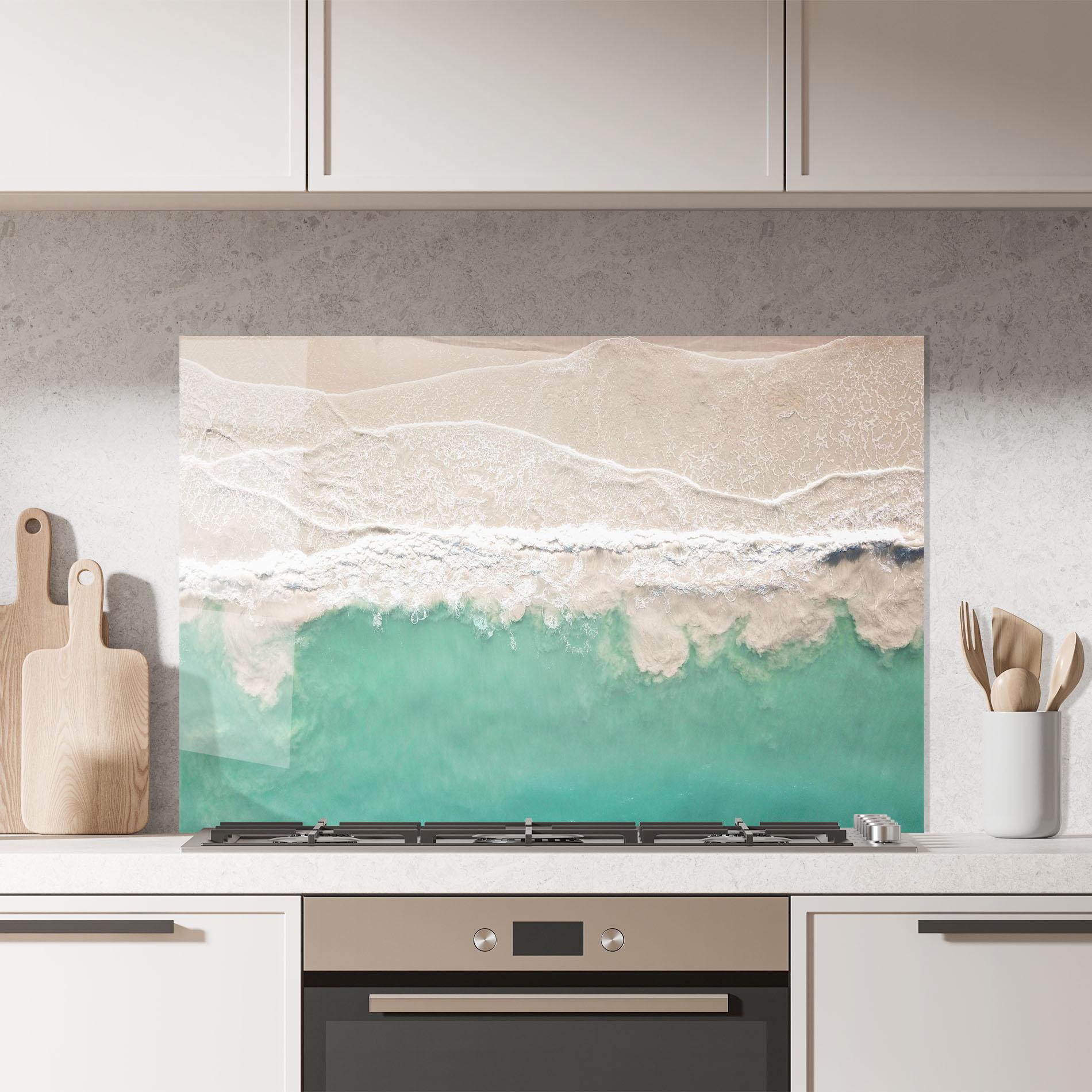 Konyhai üveg hátfal Pretty Blue Beach mockup 7
