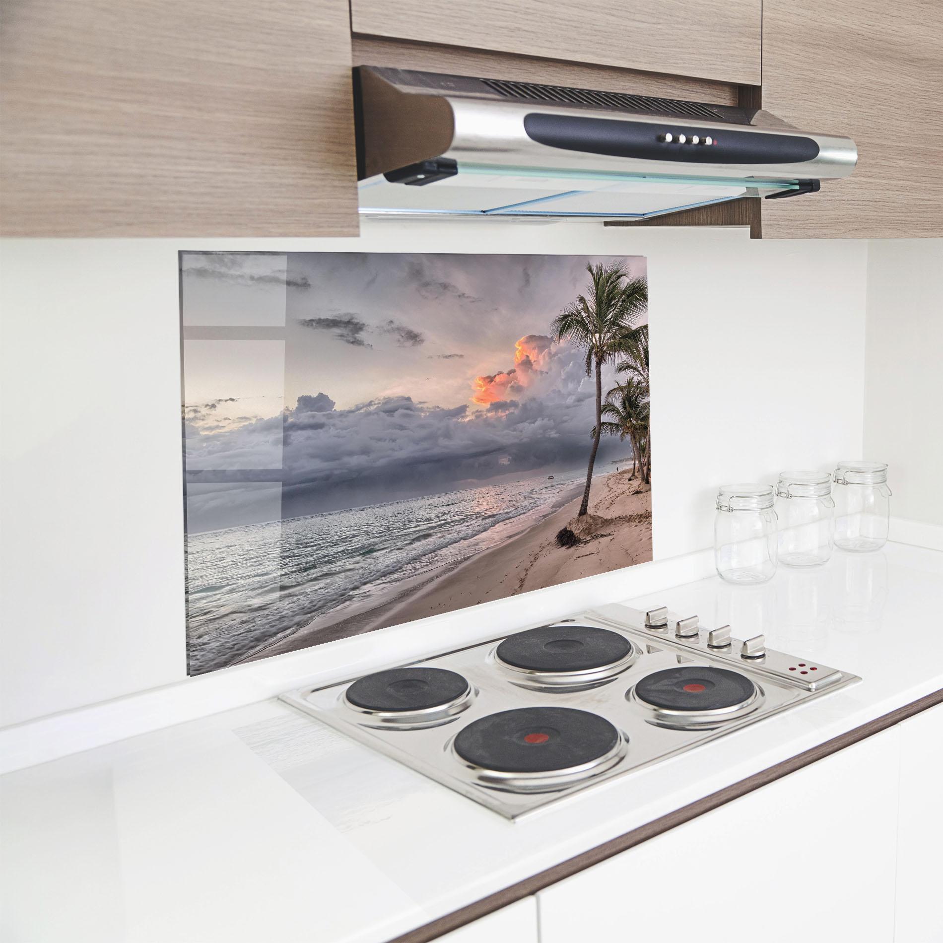 Konyhai üveg hátfal Cloudy Beach mockup 8