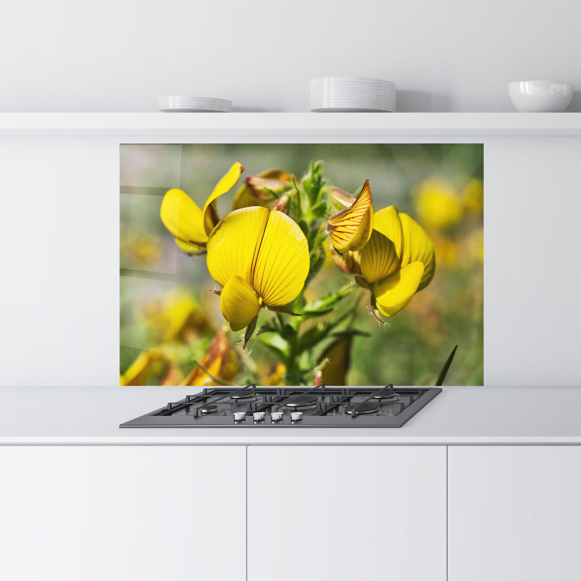 Konyhai üveg hátfal Pretty Spring Yellow Flower mockup 9