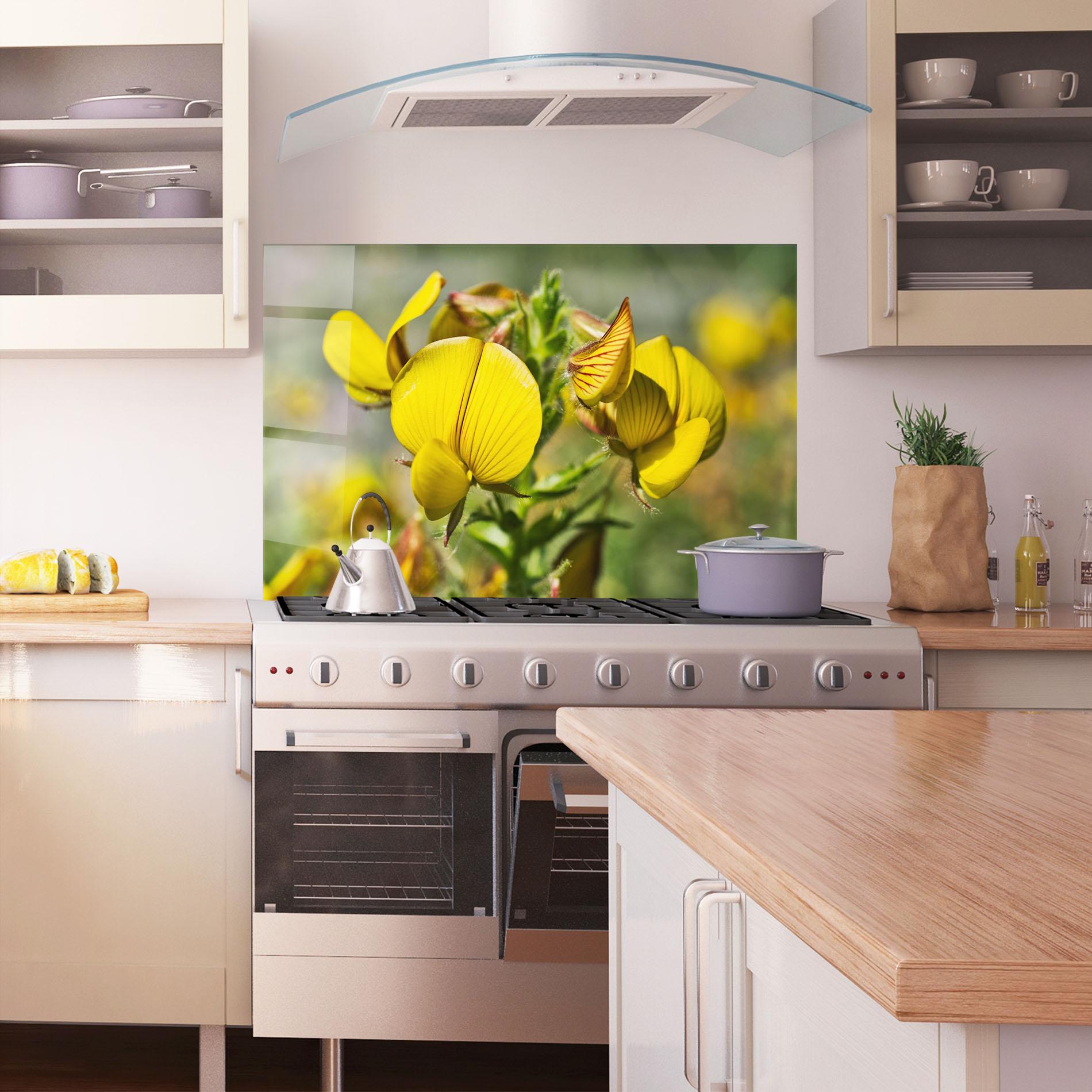 Konyhai üveg hátfal Pretty Spring Yellow Flower mockup 1