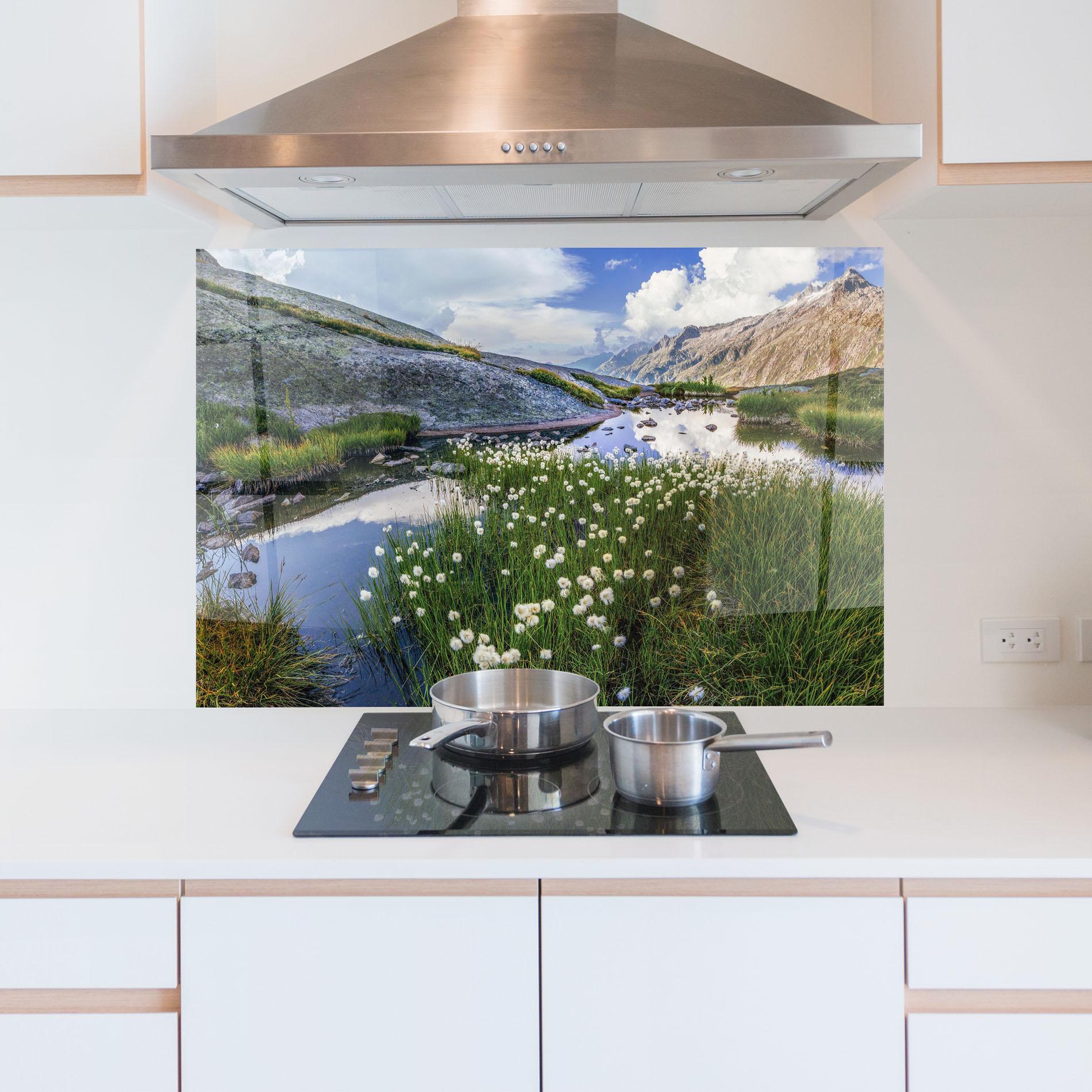 Konyhai üveg hátfal Lake Spring View mockup 5