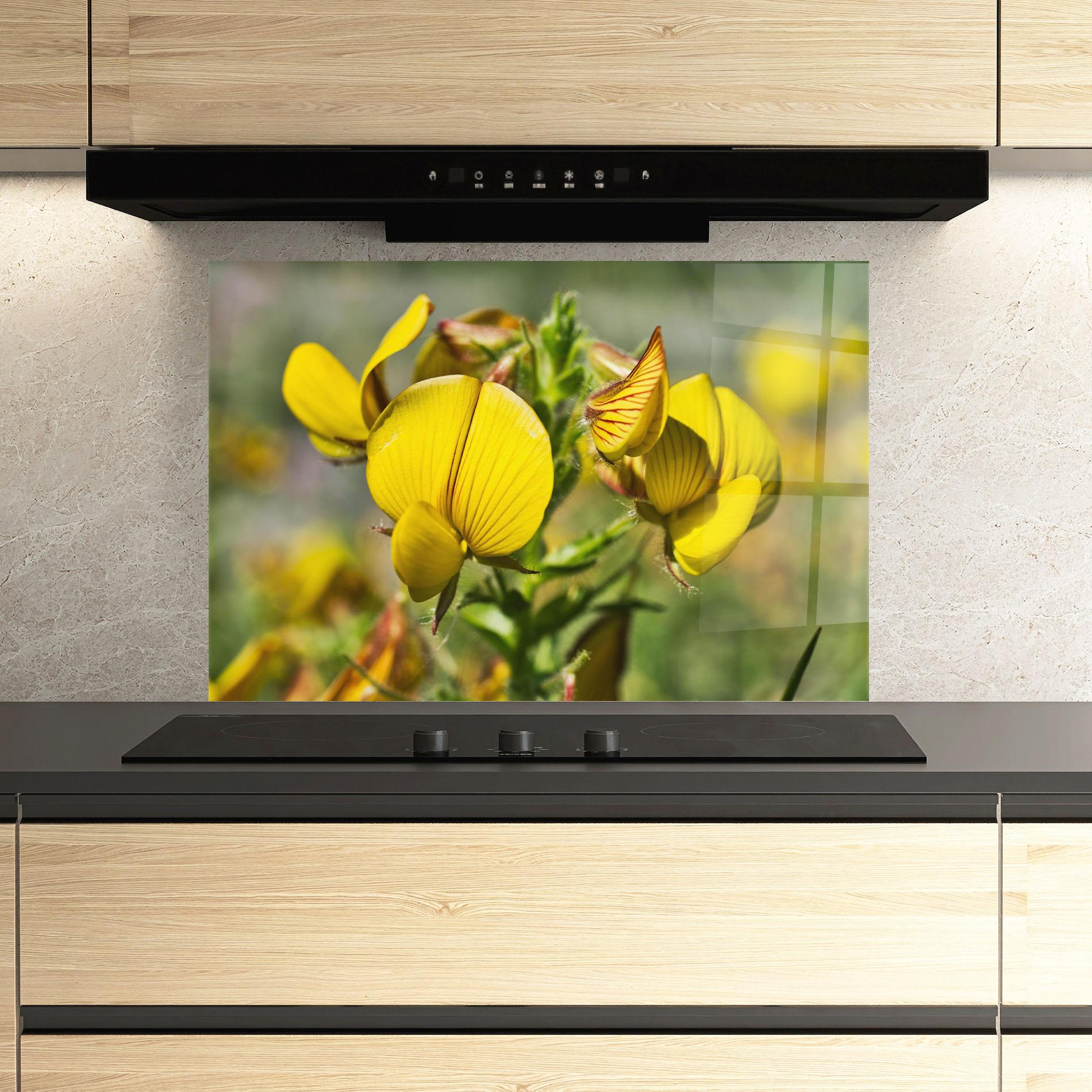 Konyhai üveg hátfal Pretty Spring Yellow Flower mockup 3