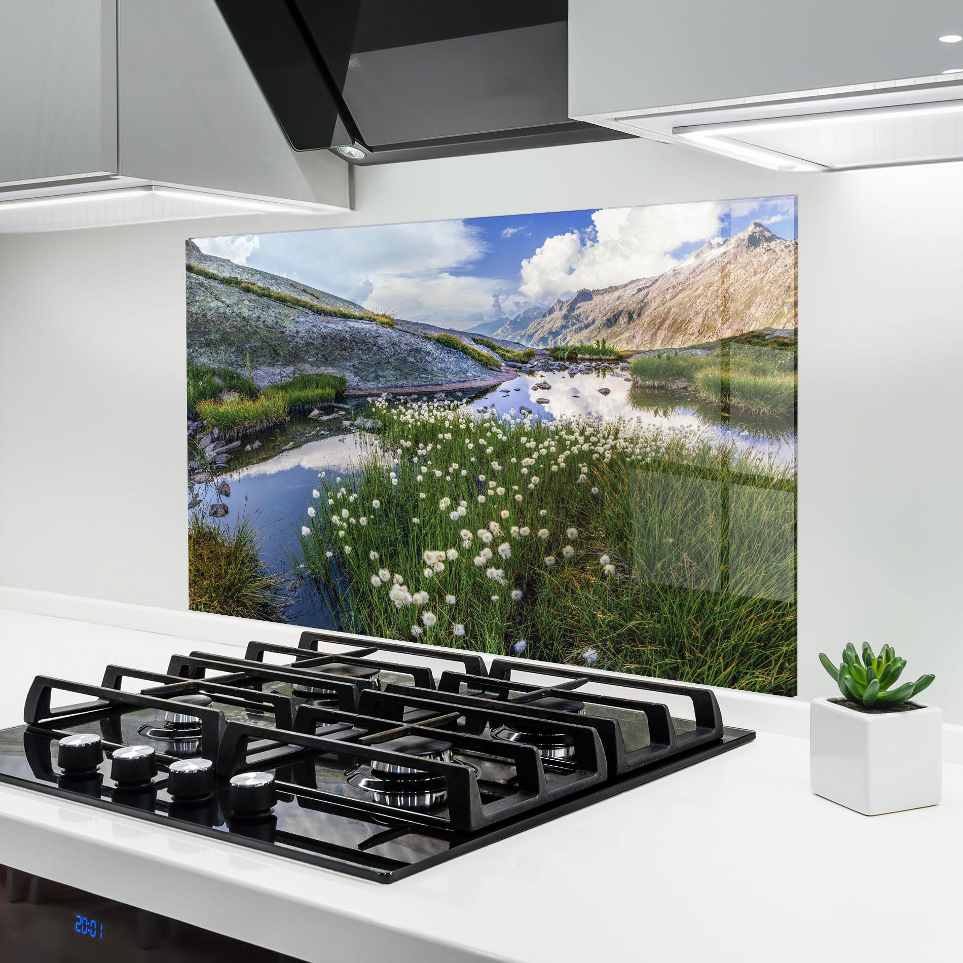 Konyhai üveg hátfal Lake Spring View mockup 6