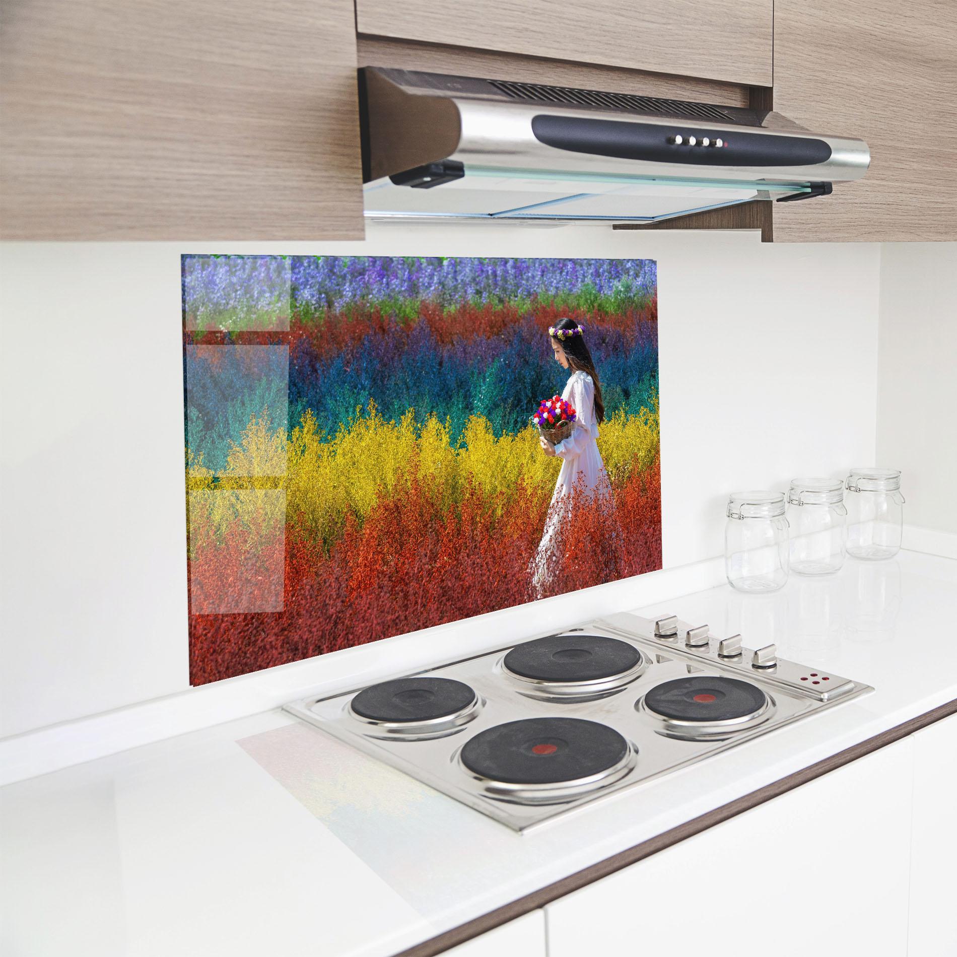 Konyhai üveg hátfal Holding Spring Flowers mockup 8