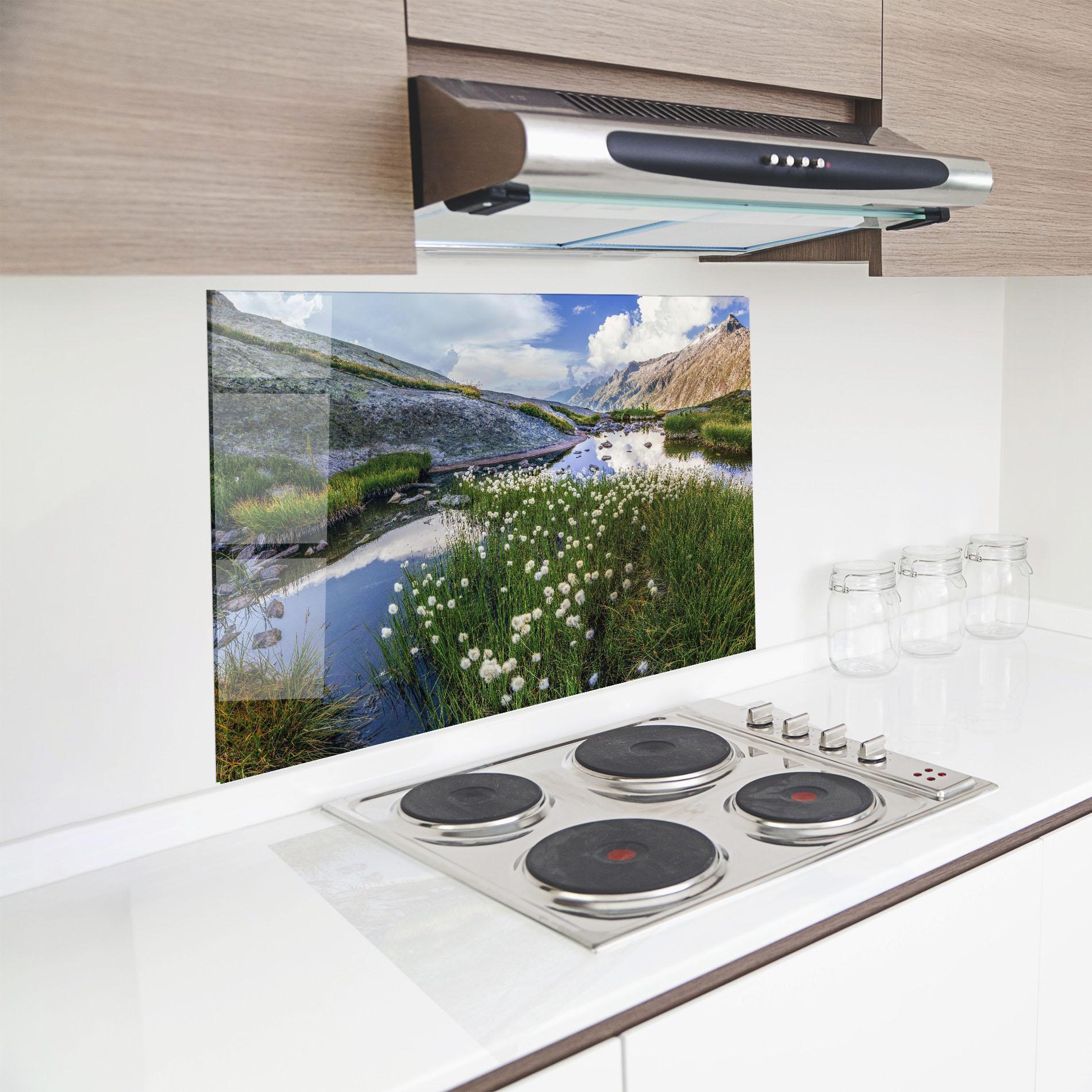 Konyhai üveg hátfal Lake Spring View mockup 8