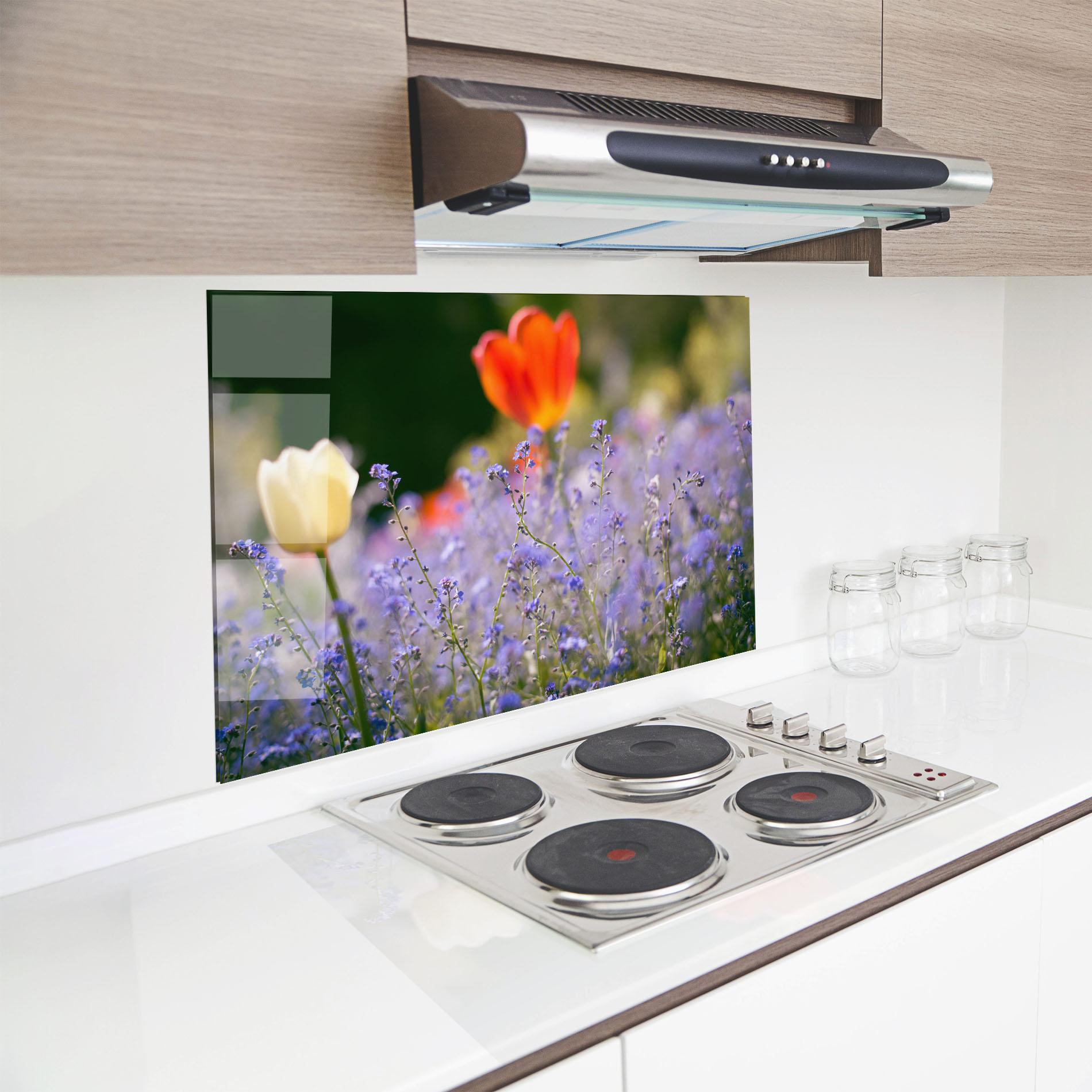 Konyhai üveg hátfal Small Little Spring Flower mockup 8