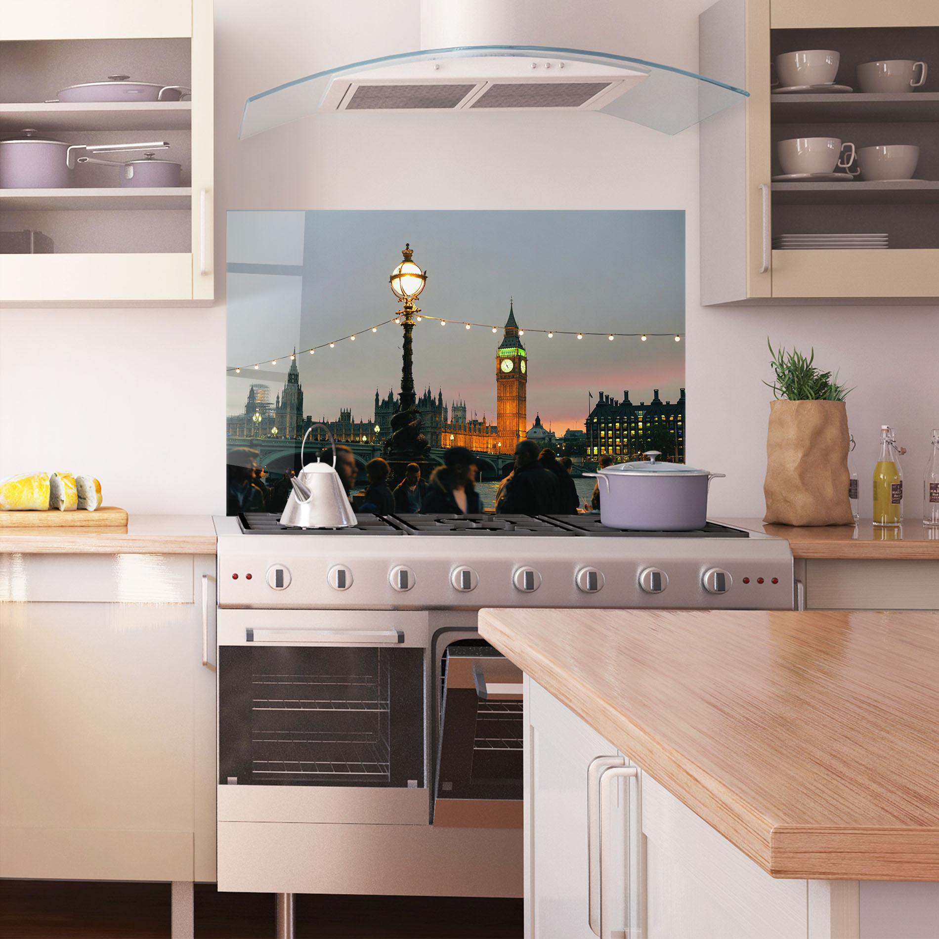 Konyhai üveg hátfal Clock Lights mockup 1