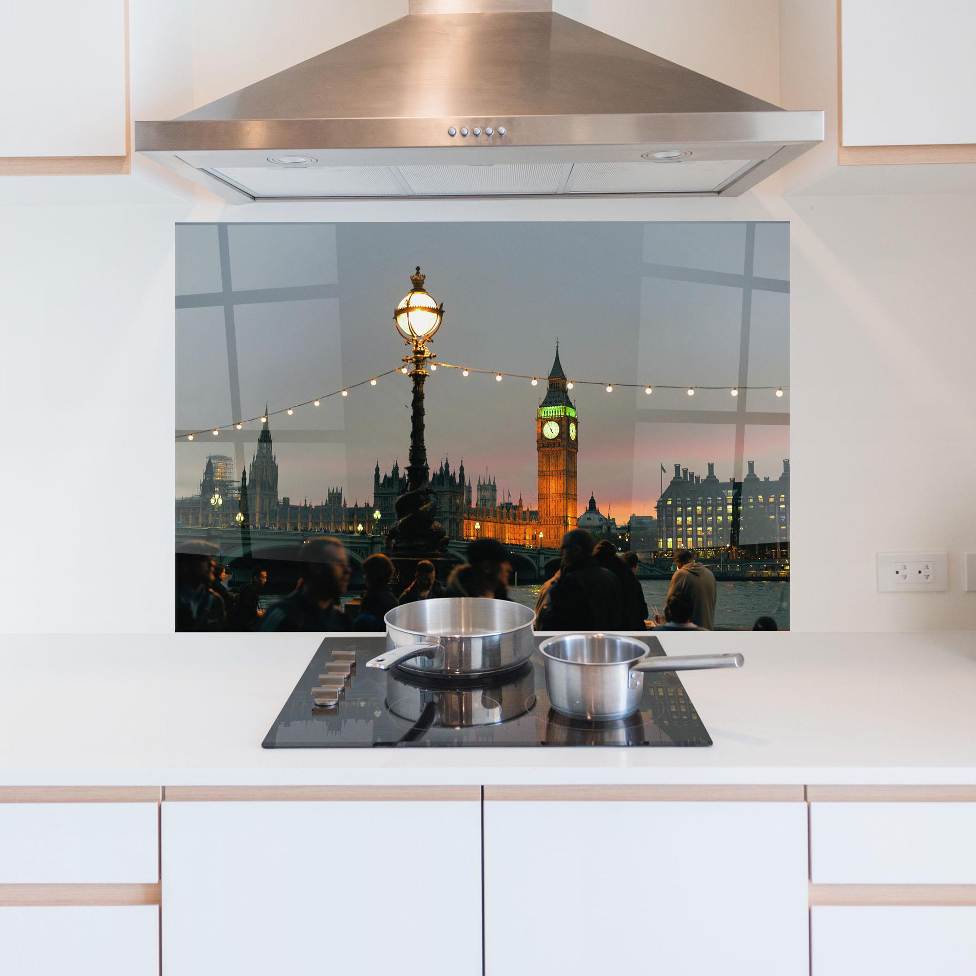 Konyhai üveg hátfal Clock Lights mockup 5