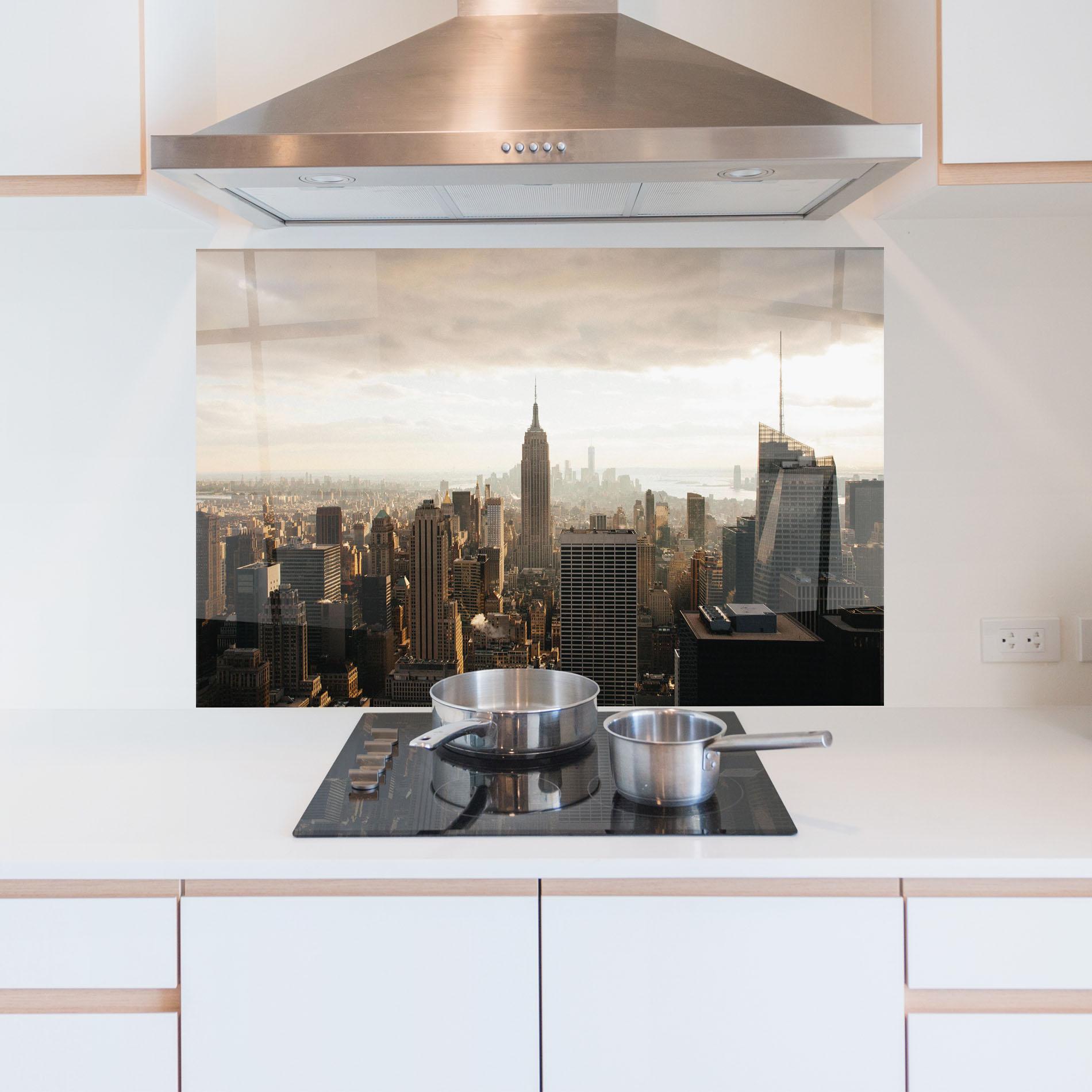 Konyhai üveg hátfal Grey Cloud Buildings mockup 5