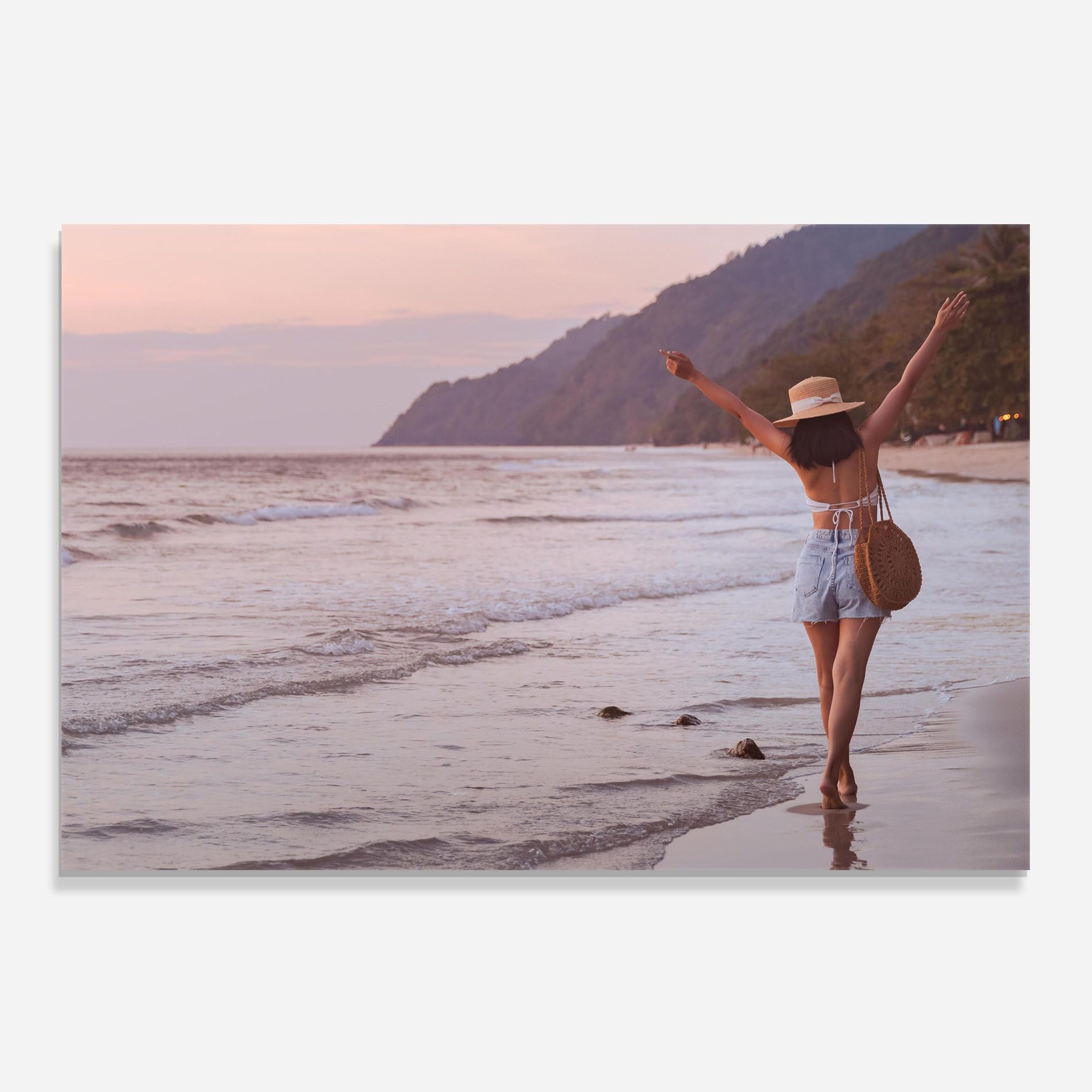 Beach Traveler mockup 0