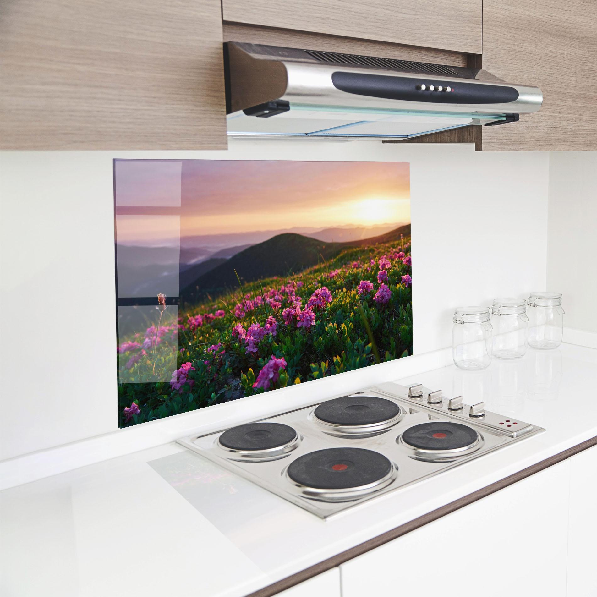 Konyhai üveg hátfal Purple Summer Flowers mockup 8