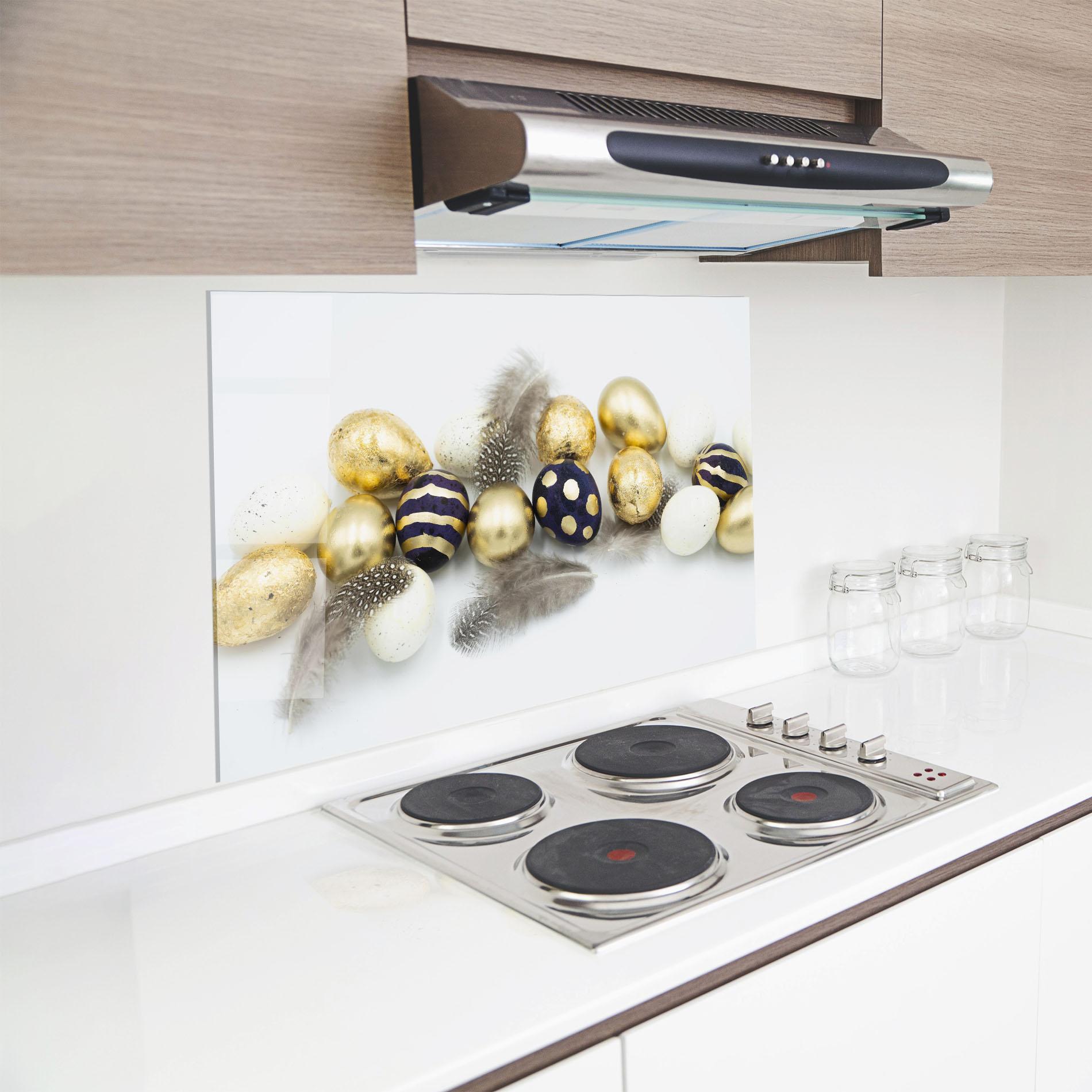 Konyhai üveg hátfal Golden Black Eggs mockup 8