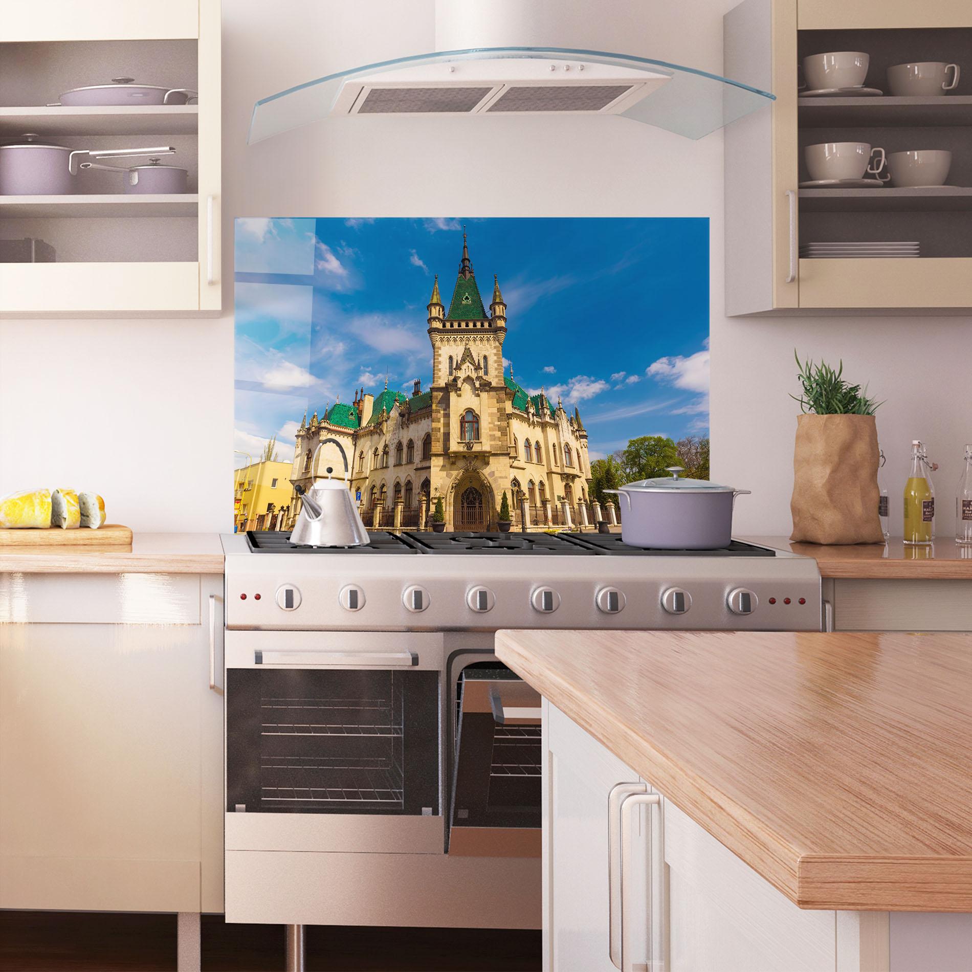 Konyhai üveg hátfal Jakabov Palace Slovakia mockup 1