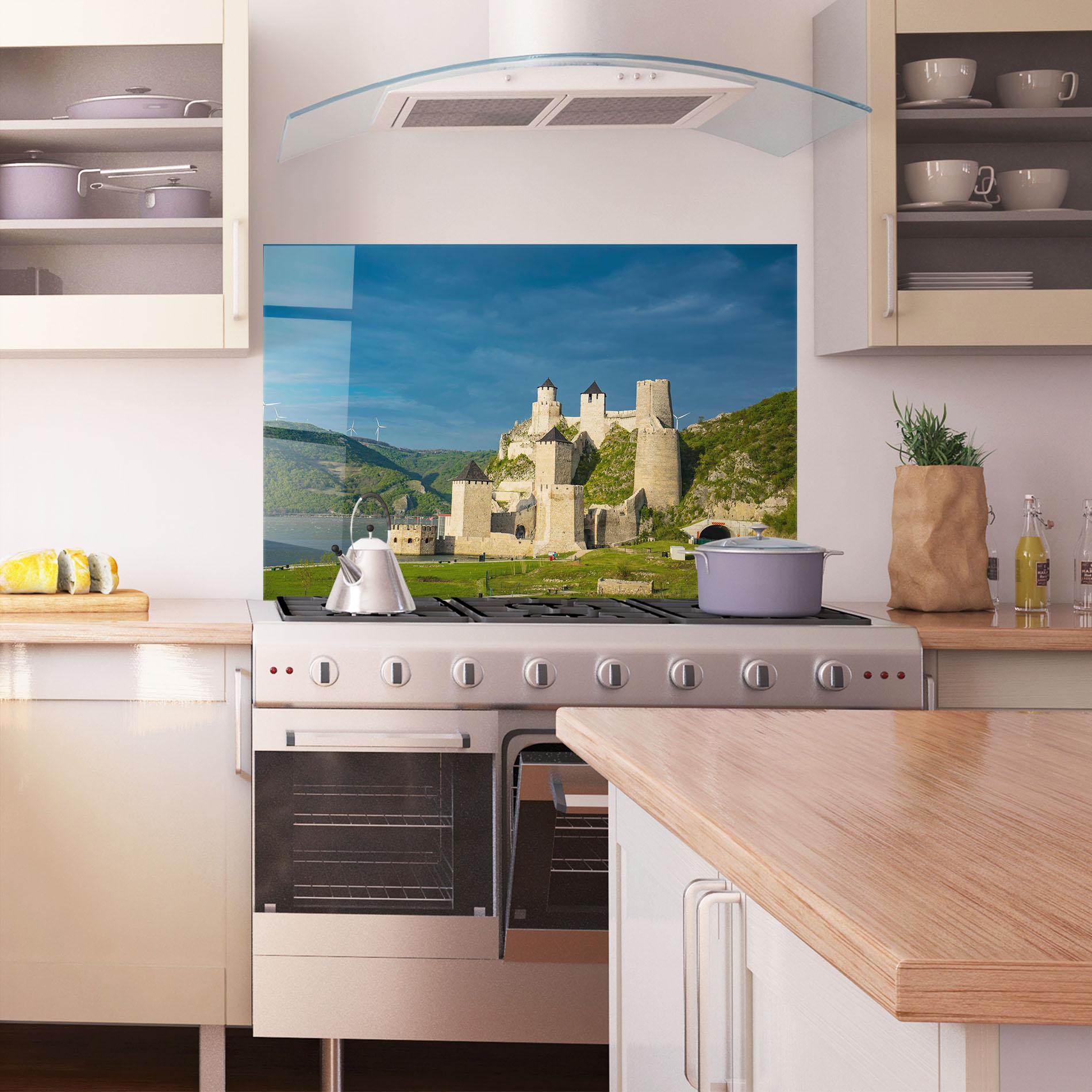 Konyhai üveg hátfal Medieval Golubac Serbia mockup 1