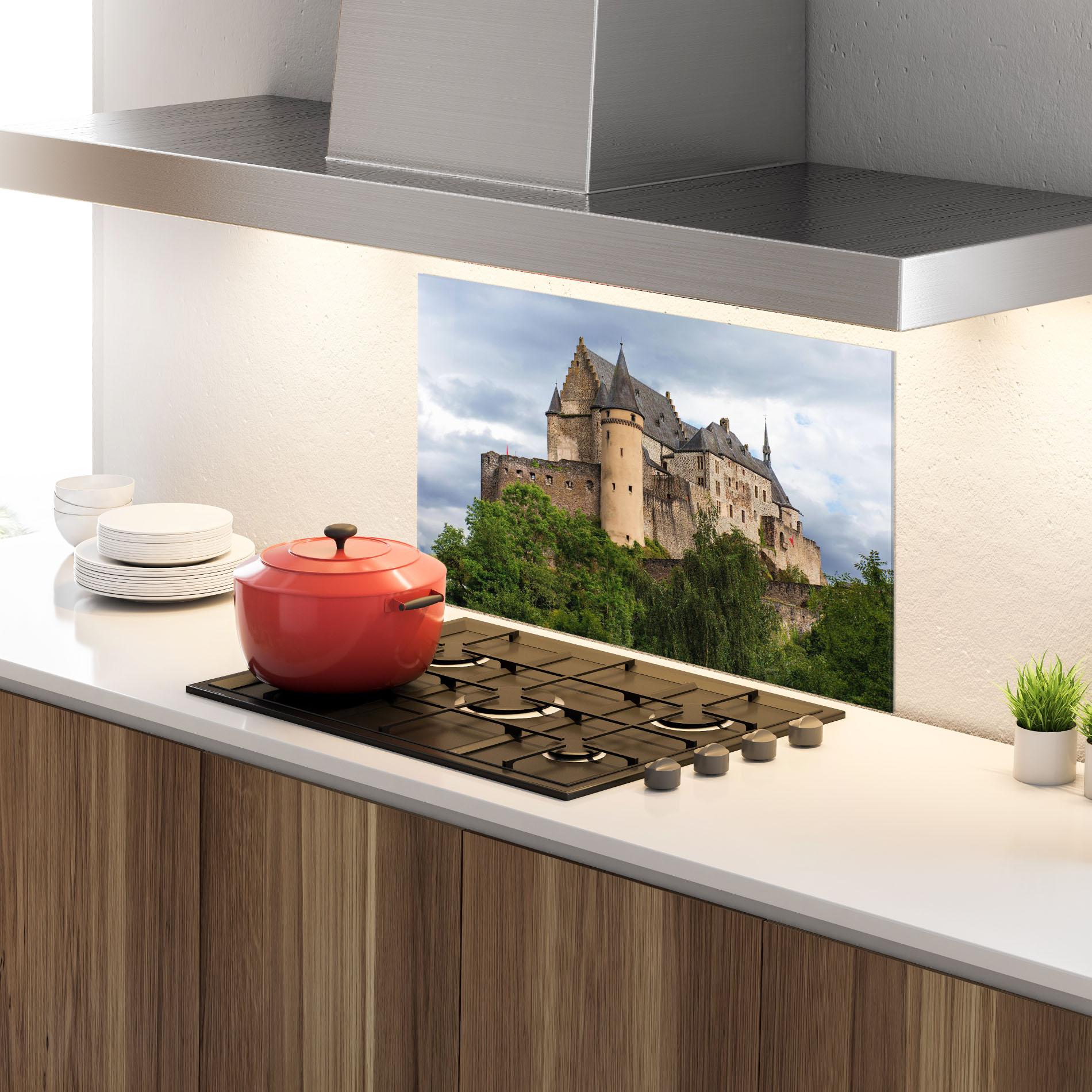 Konyhai üveg hátfal Castle Vianden mockup 4
